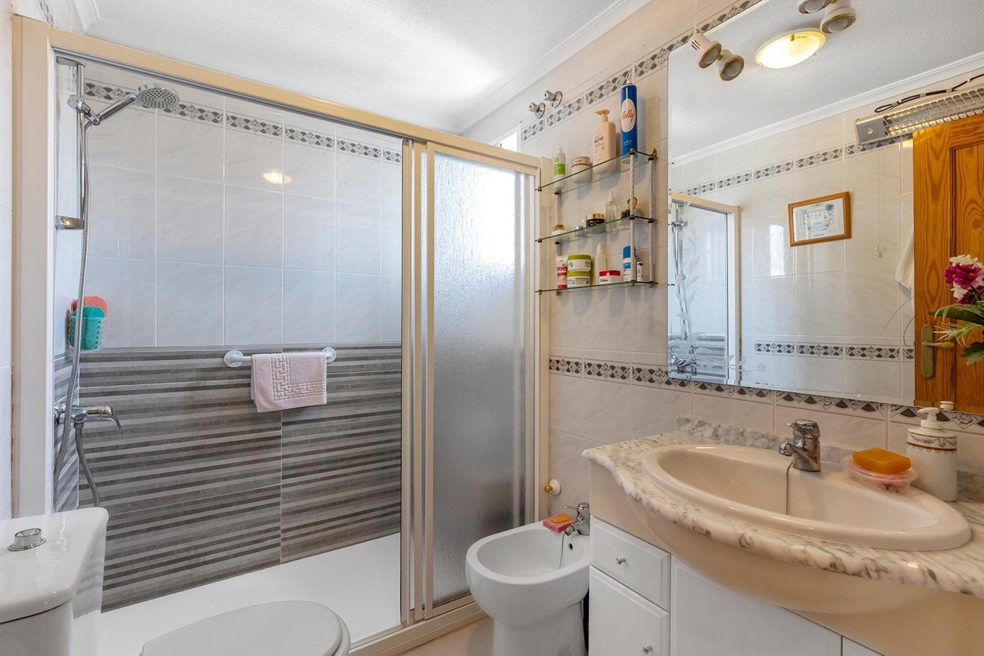 Resale - Wohnung / Appartement -
Torrevieja - La Mata