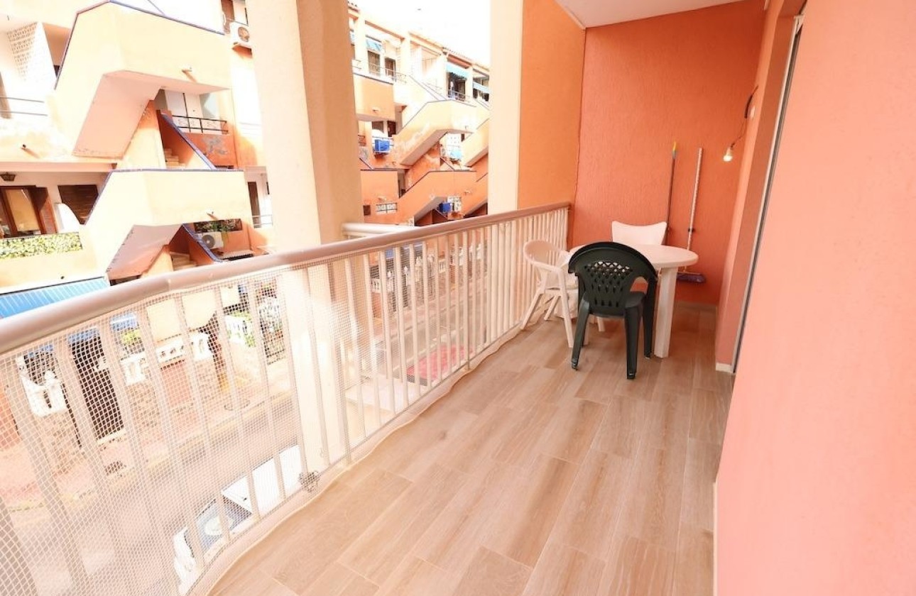 Resale - Wohnung / Appartement -
Torrevieja - La Mata