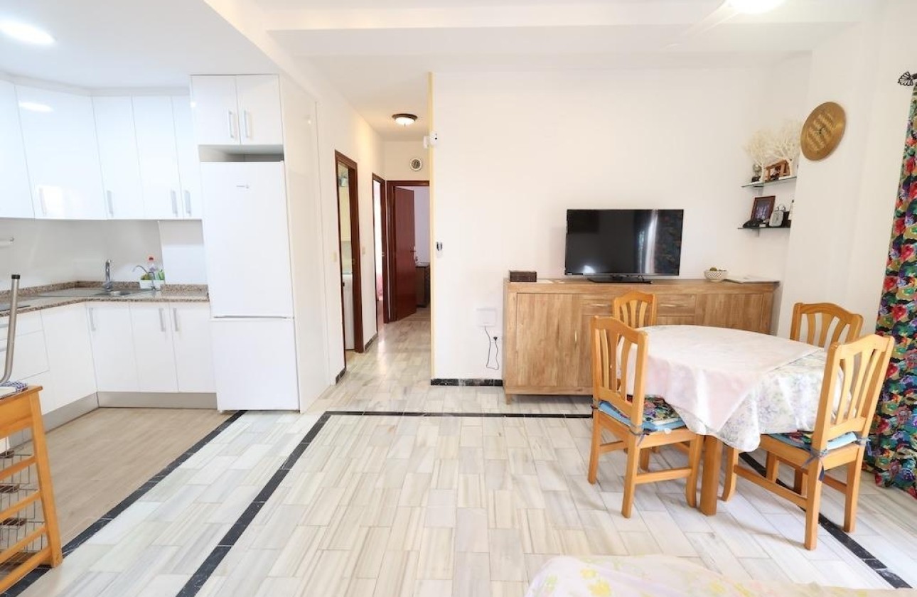 Resale - Wohnung / Appartement -
Torrevieja - La Mata