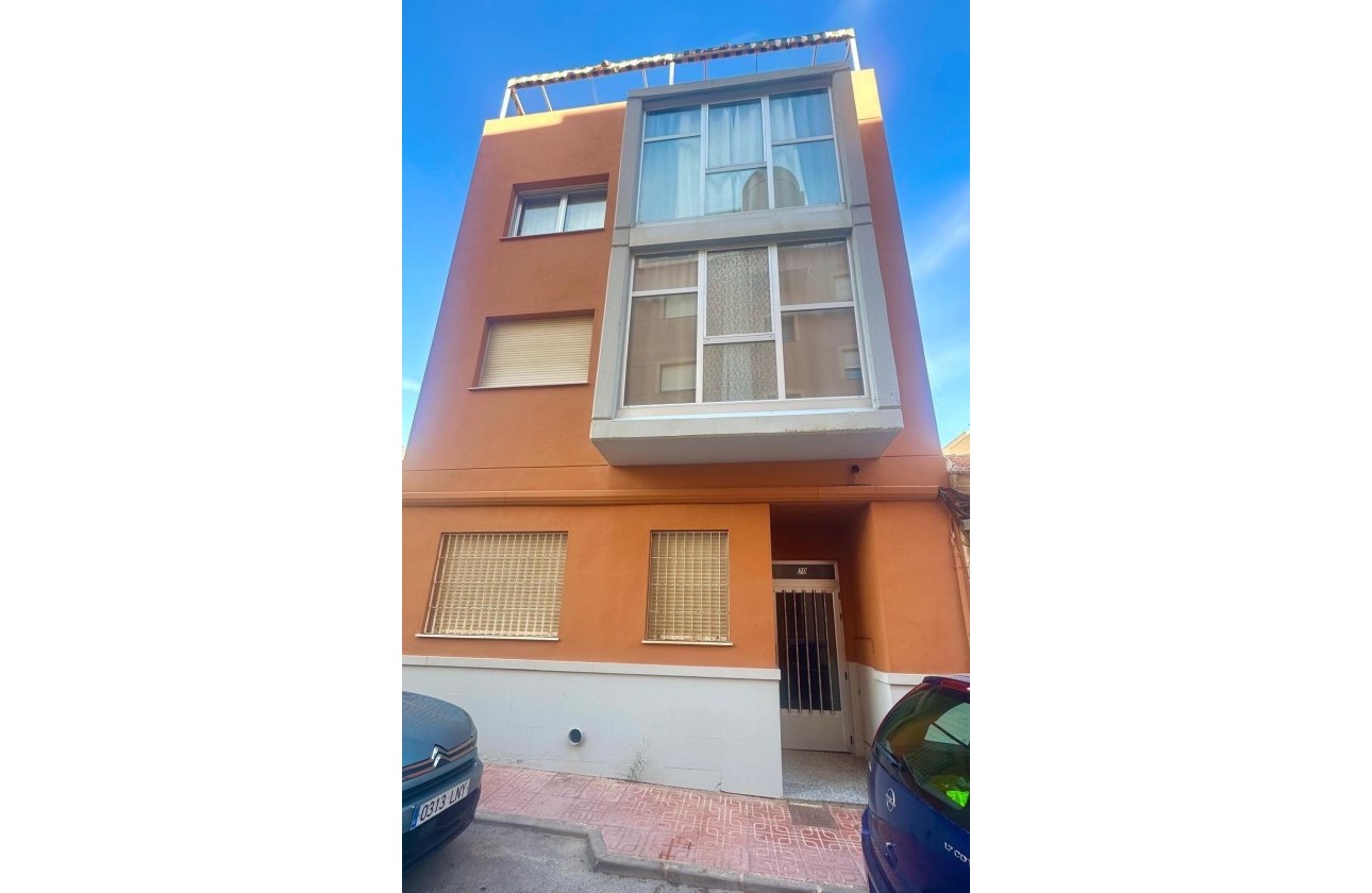 Resale - Wohnung / Appartement -
Torrevieja - La Mata