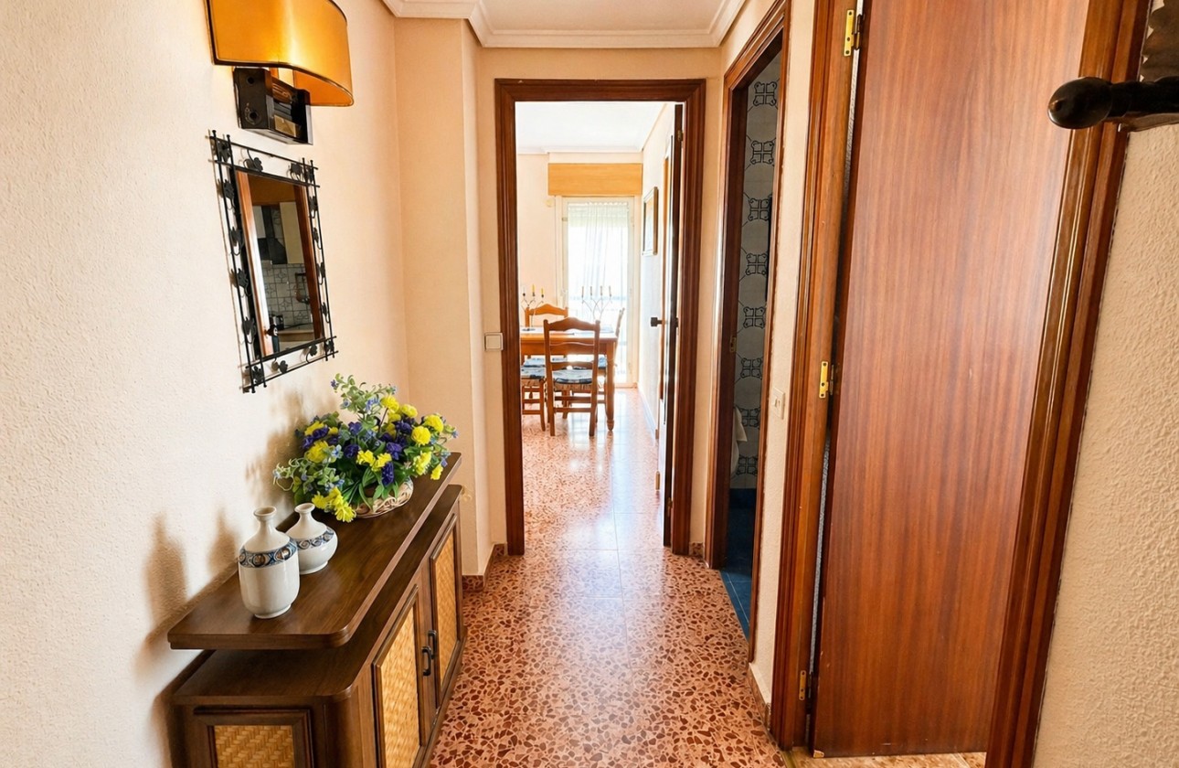 Resale - Wohnung / Appartement -
Torrevieja - La Mata