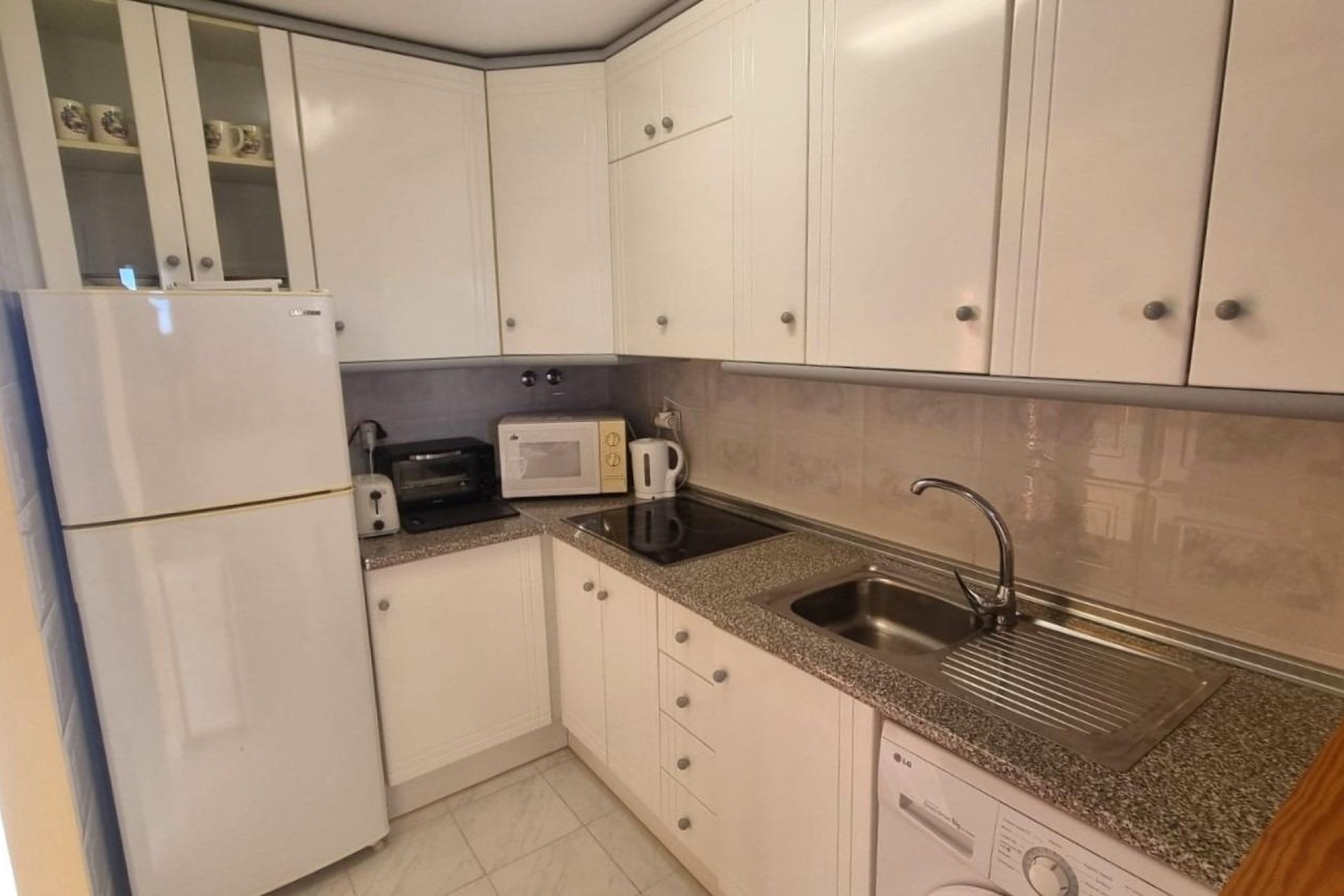 Resale - Wohnung / Appartement -
Torrevieja - La Mata