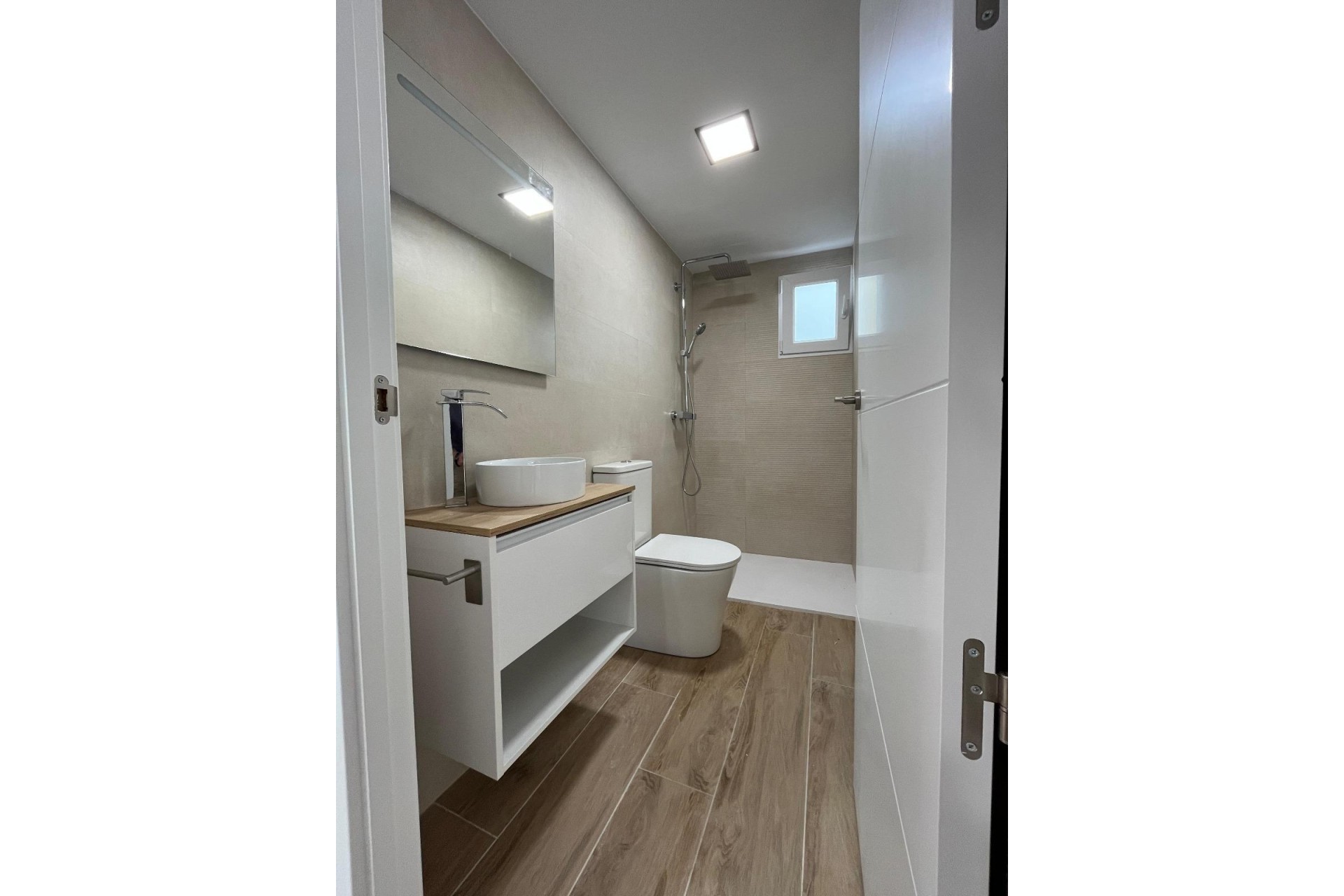 Resale - Wohnung / Appartement -
Torrevieja - La Mata