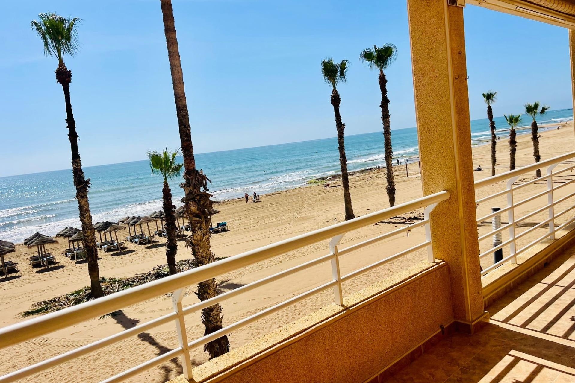 Resale - Wohnung / Appartement -
Torrevieja - La Mata