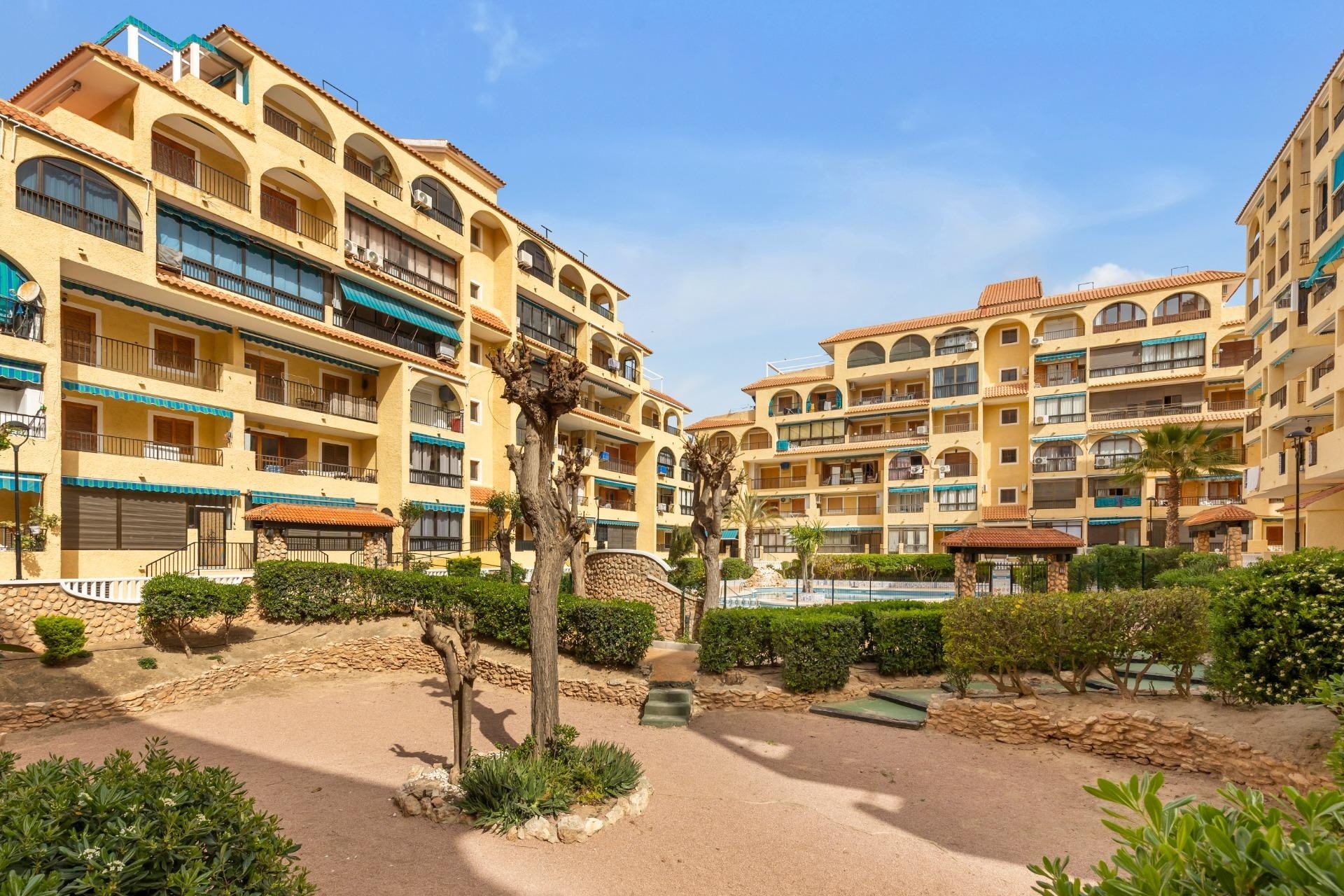 Resale - Wohnung / Appartement -
Torrevieja - La Mata