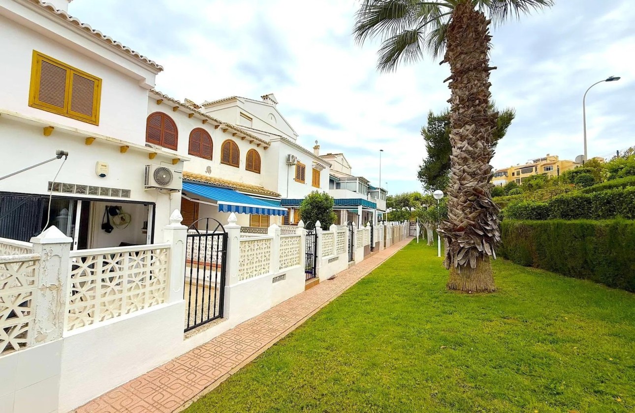Resale - Wohnung / Appartement -
Torrevieja - La Mata