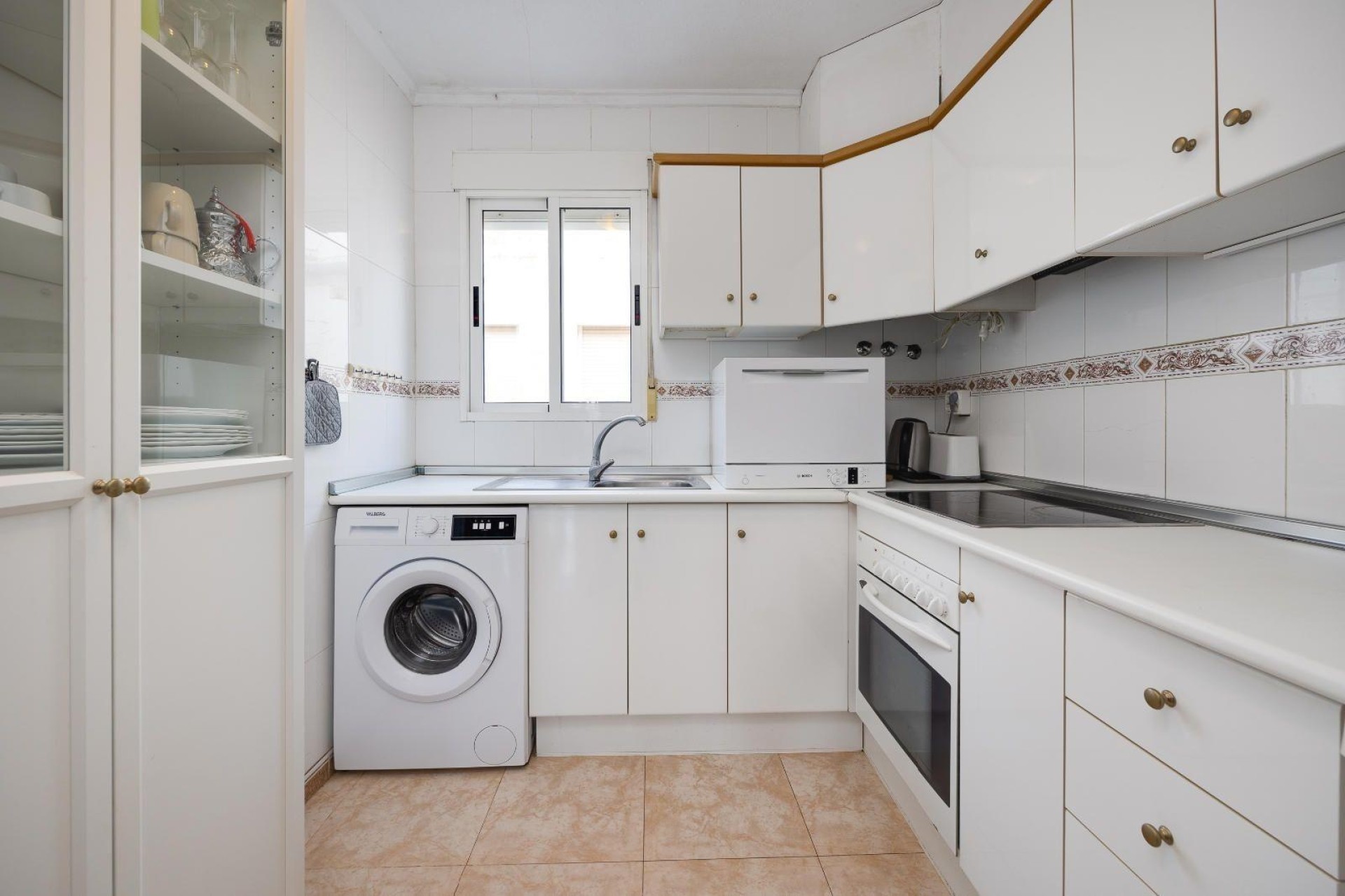 Resale - Wohnung / Appartement -
Torrevieja - La Siesta - El Salado - Torreta