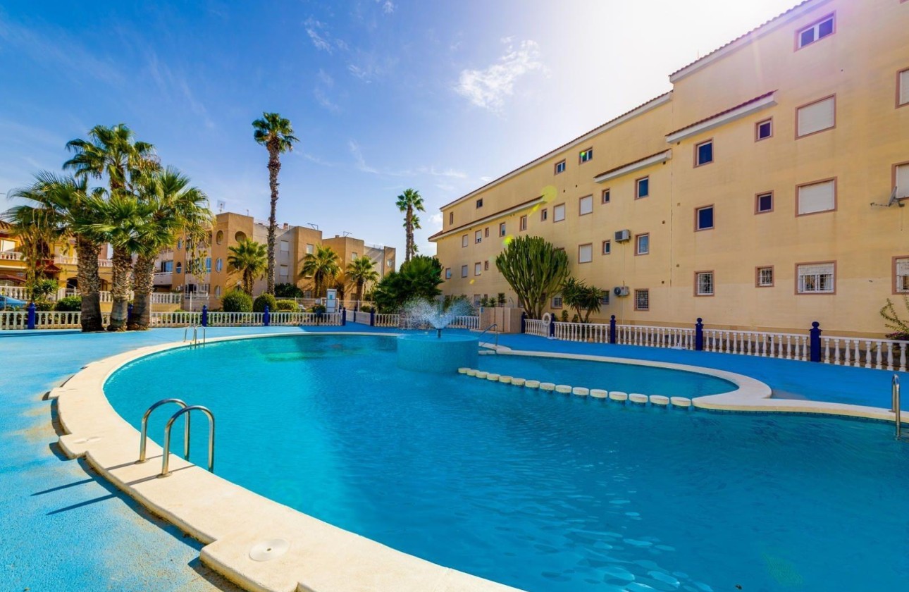 Resale - Wohnung / Appartement -
Torrevieja - La Siesta - El Salado - Torreta