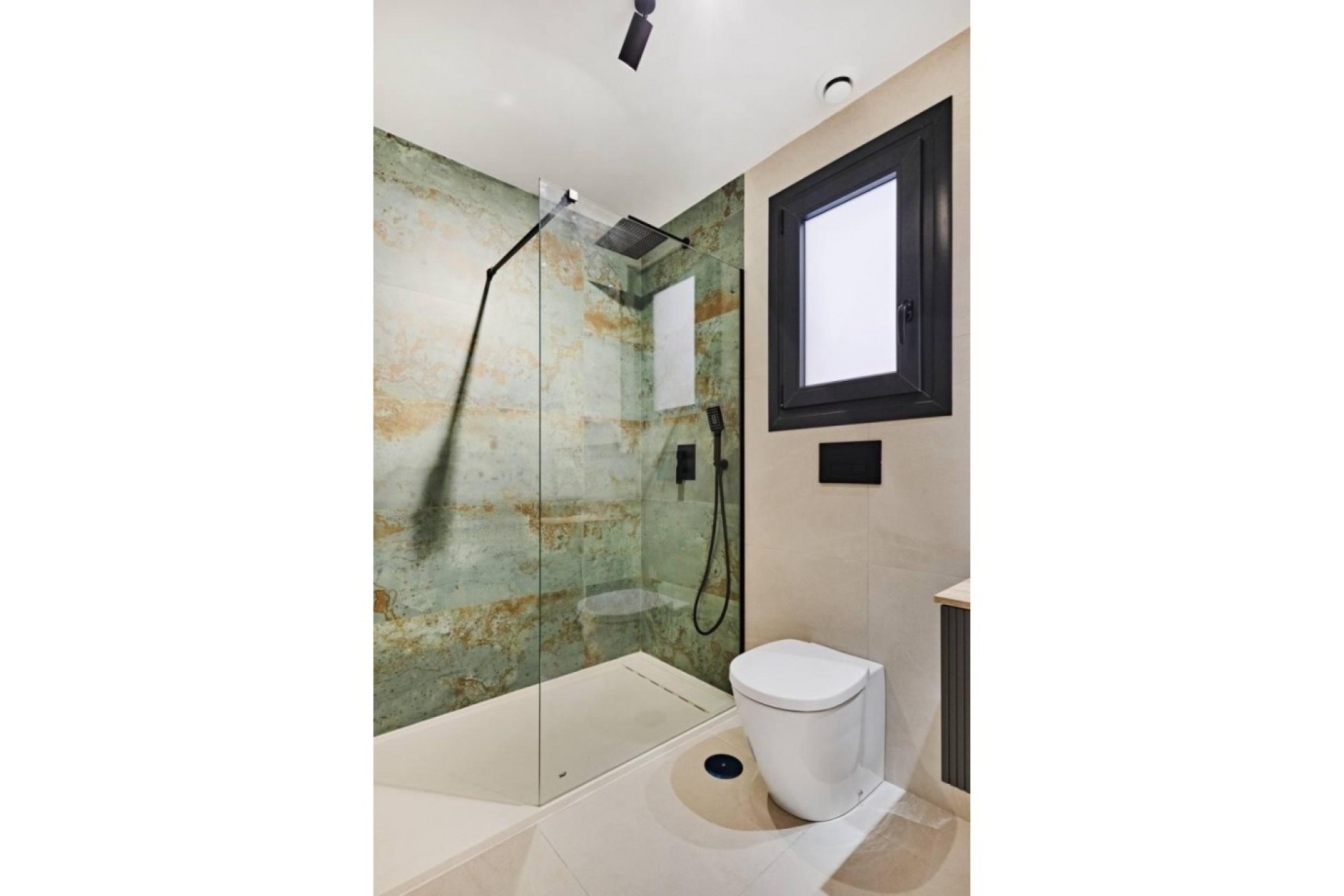 Resale - Wohnung / Appartement -
Torrevieja - La veleta