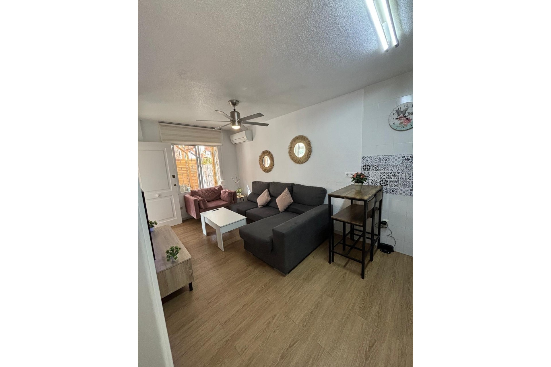 Resale - Wohnung / Appartement -
Torrevieja - Los Balcones