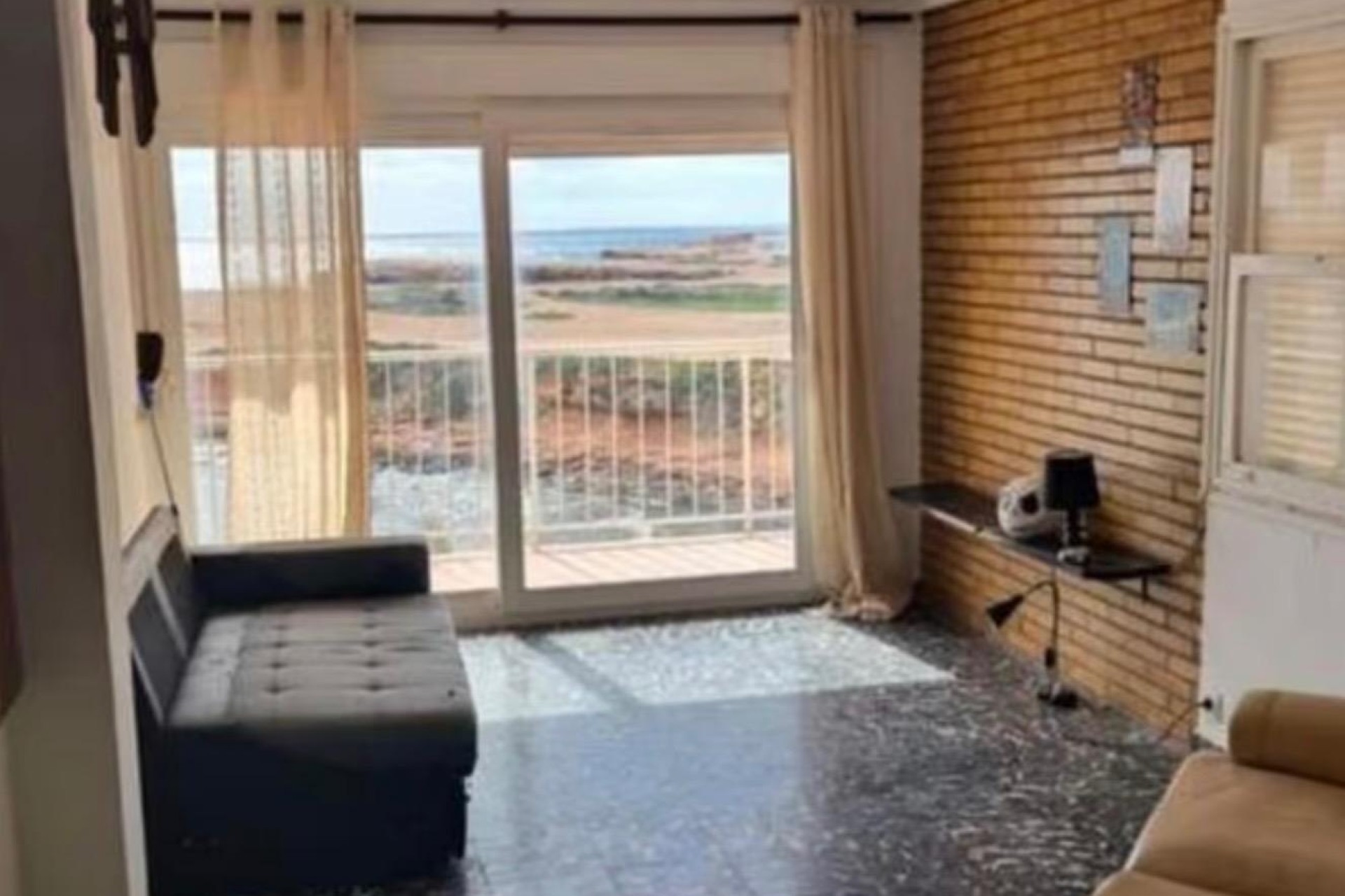 Resale - Wohnung / Appartement -
Torrevieja - Los Frutales