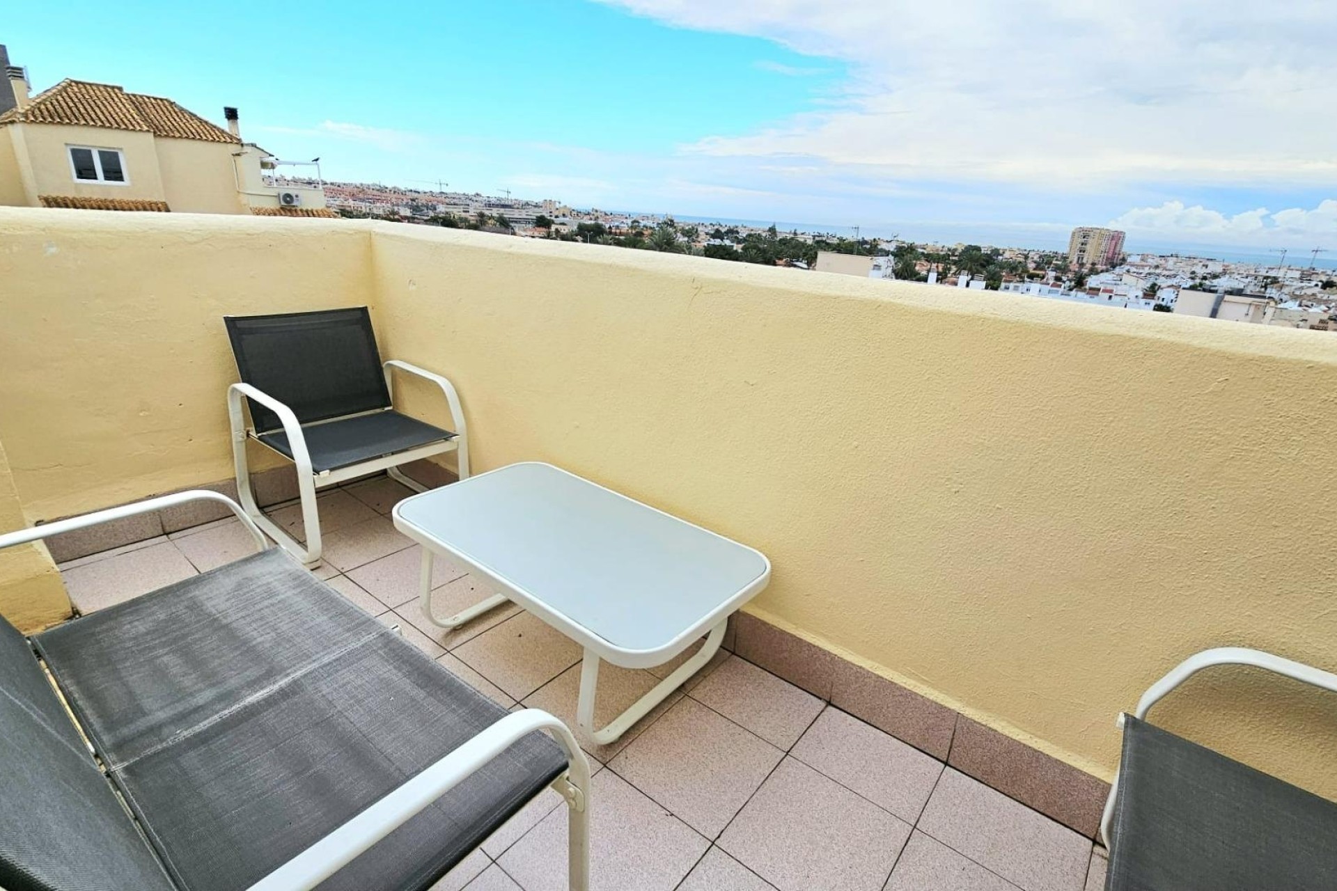 Resale - Wohnung / Appartement -
Torrevieja - Nueva Torrevieja