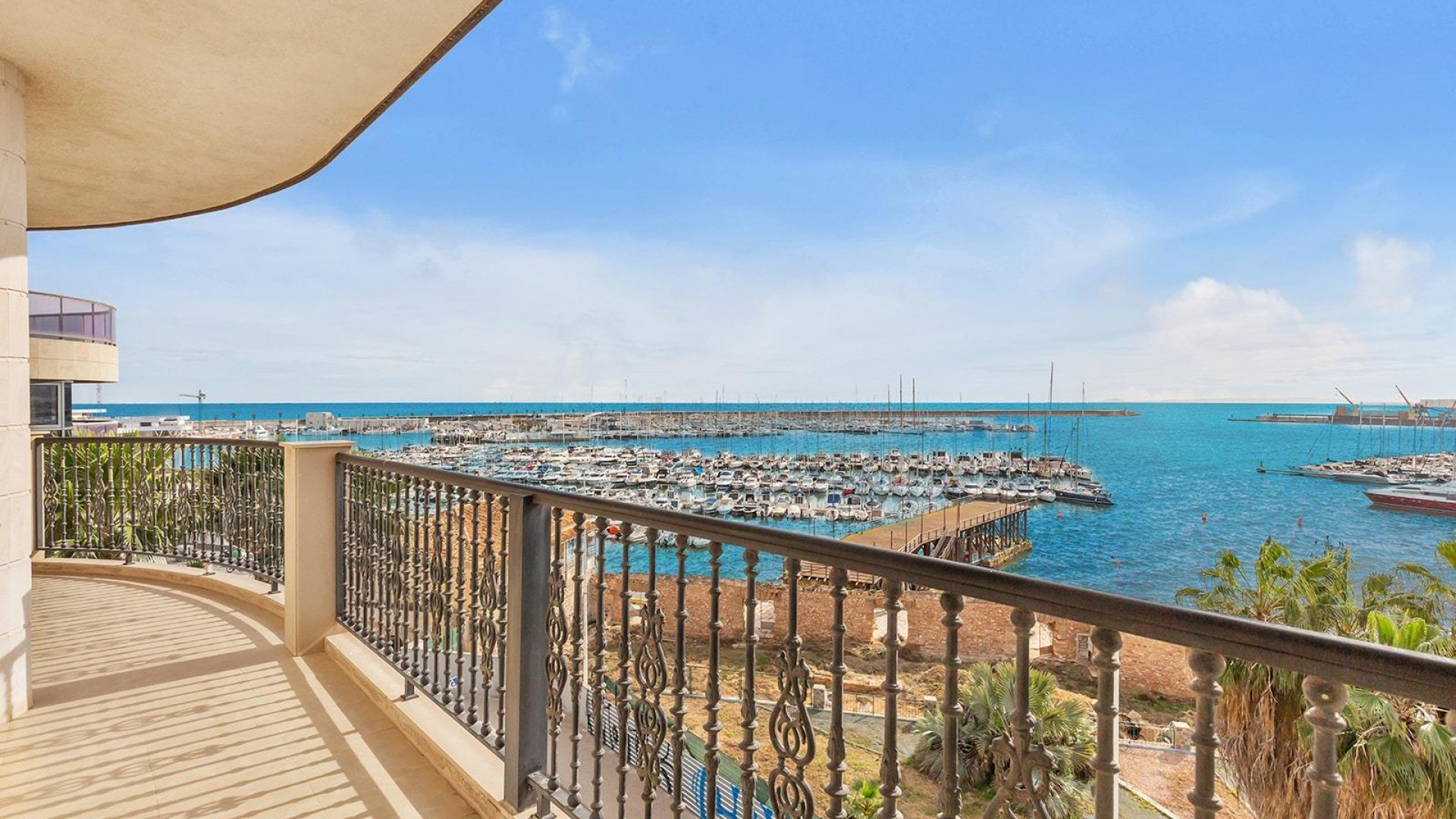 Resale - Wohnung Appartement -
Torrevieja - Paseo maritimo