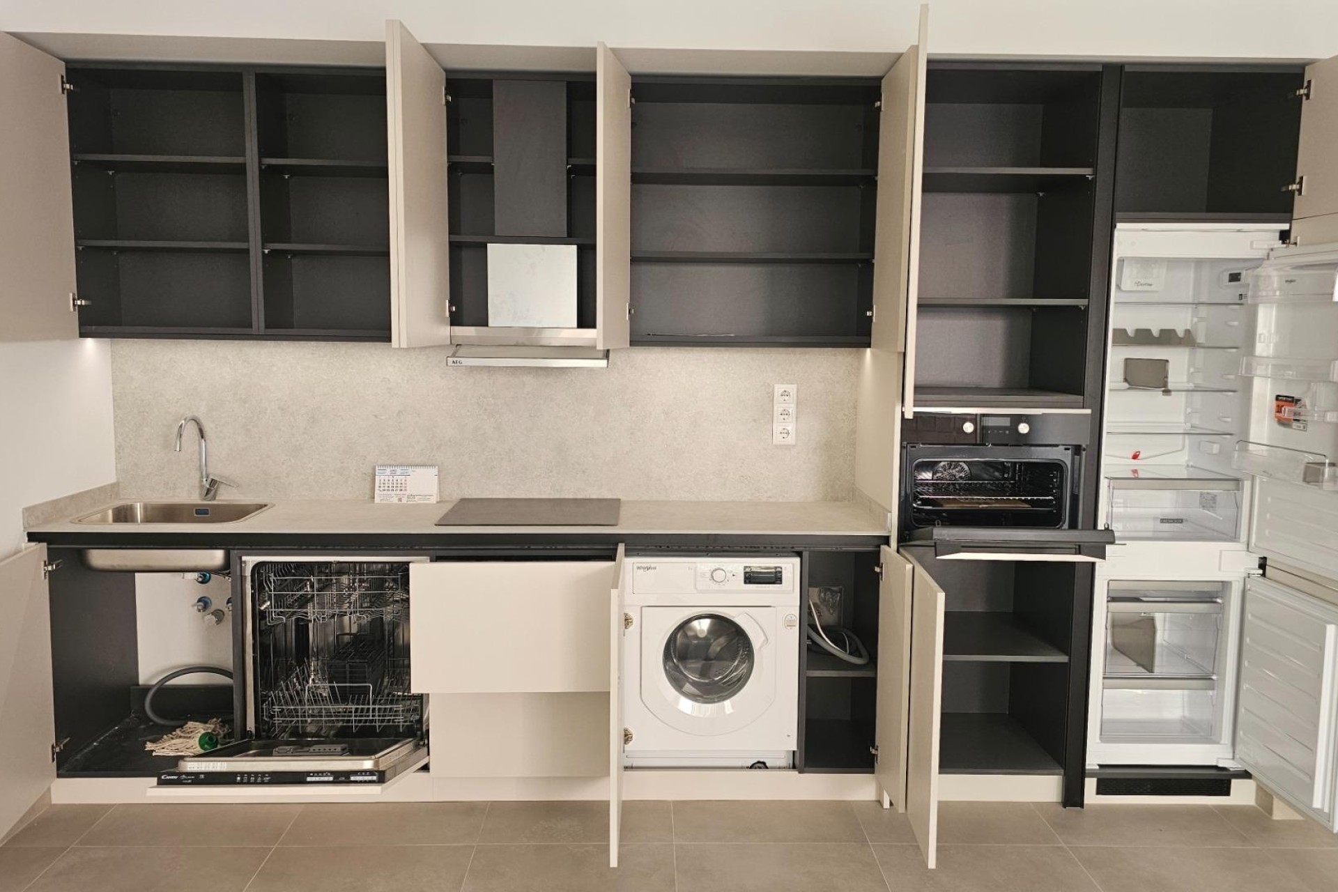 Resale - Wohnung / Appartement -
Torrevieja - Paseo maritimo