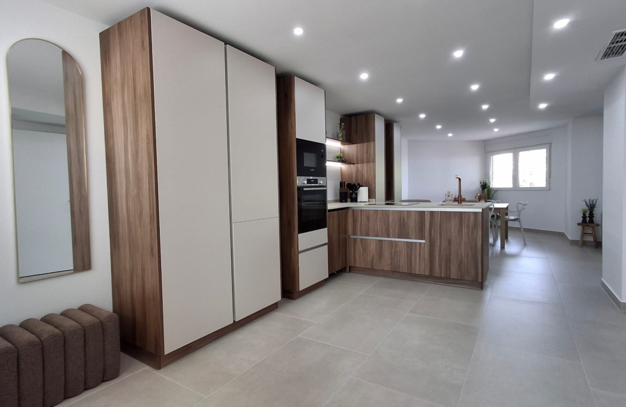 Resale - Wohnung / Appartement -
Torrevieja - Playa Acequion