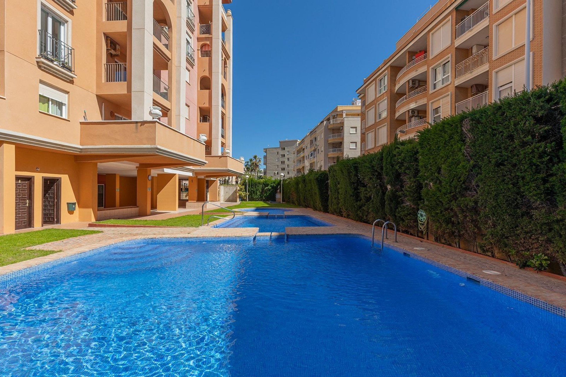 Resale - Wohnung / Appartement -
Torrevieja - Playa de los Locos