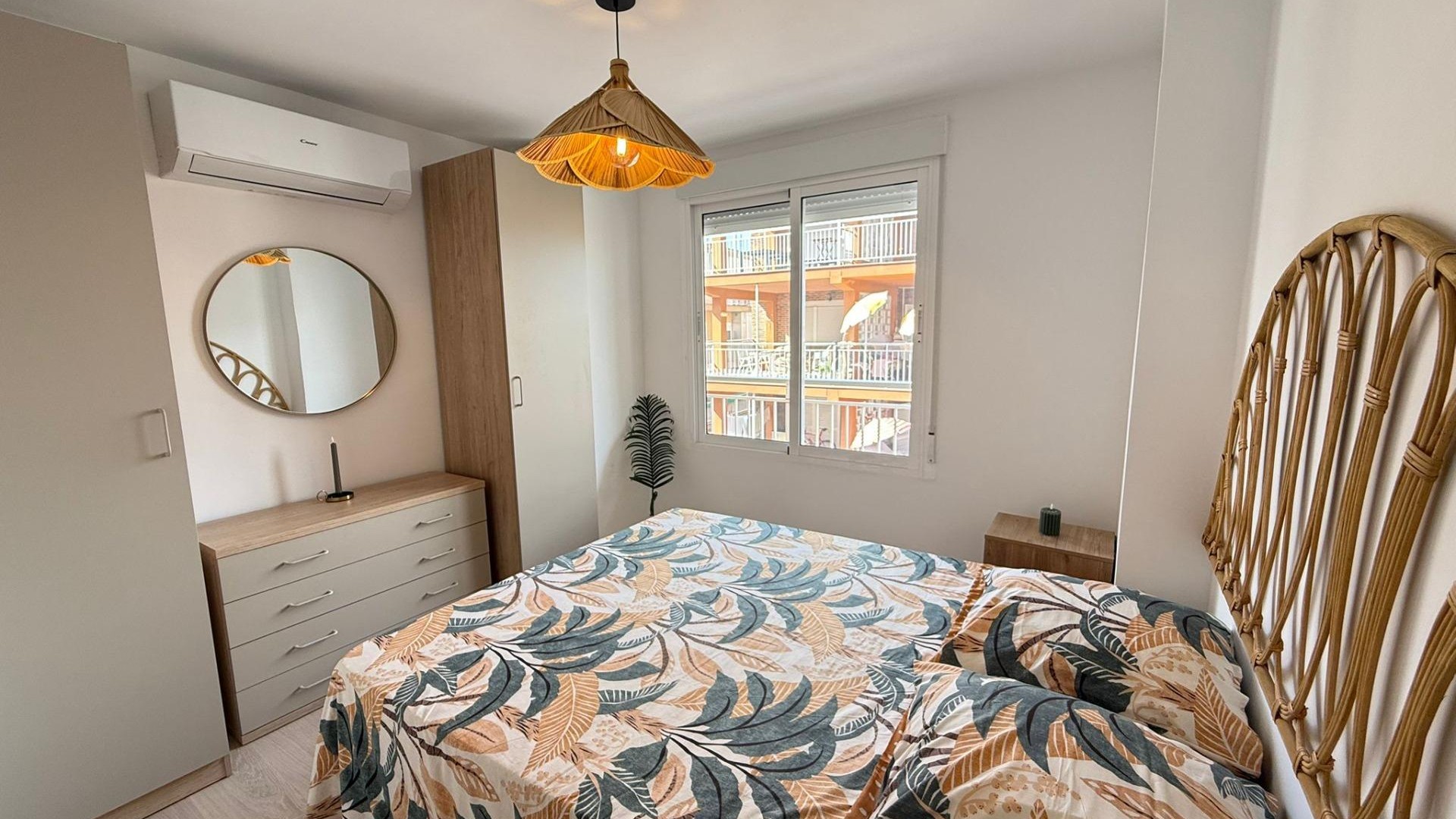 Resale - Wohnung Appartement -
Torrevieja - Playa de los Naufragos