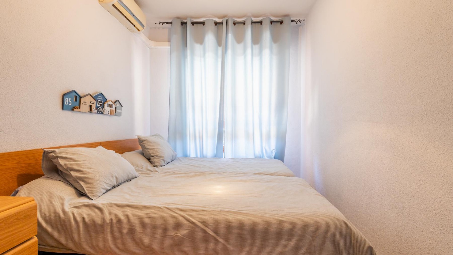 Resale - Wohnung Appartement -
Torrevieja - Playa de los Naufragos