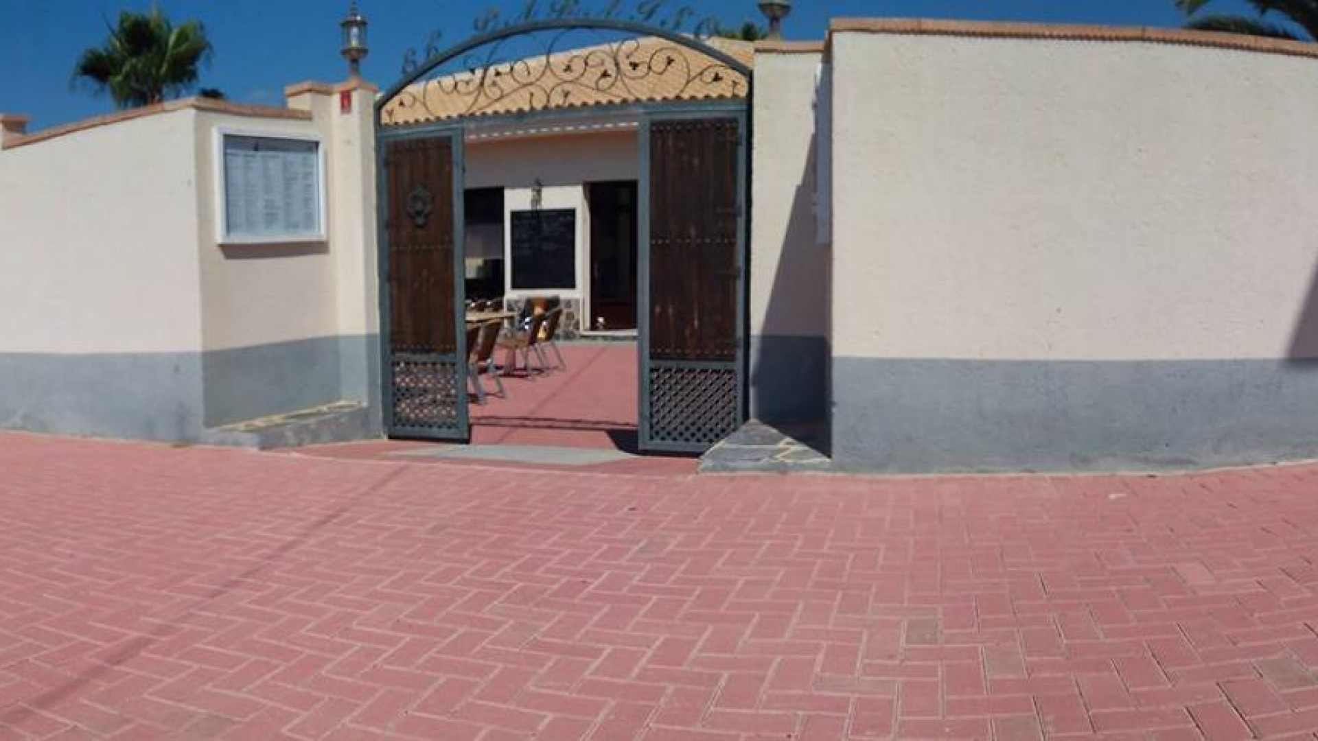 Resale - Wohnung Appartement -
Torrevieja - Playa de los Naufragos