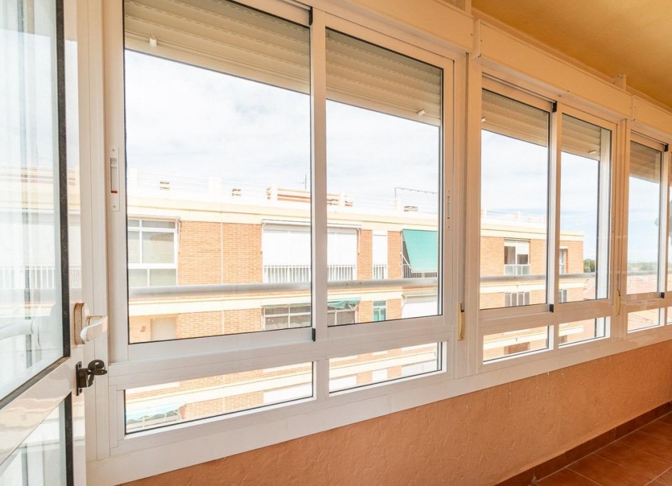Resale - Wohnung Appartement -
Torrevieja - Playa de los Naufragos