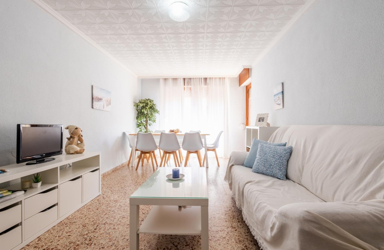 Resale - Wohnung Appartement -
Torrevieja - Playa de los Naufragos