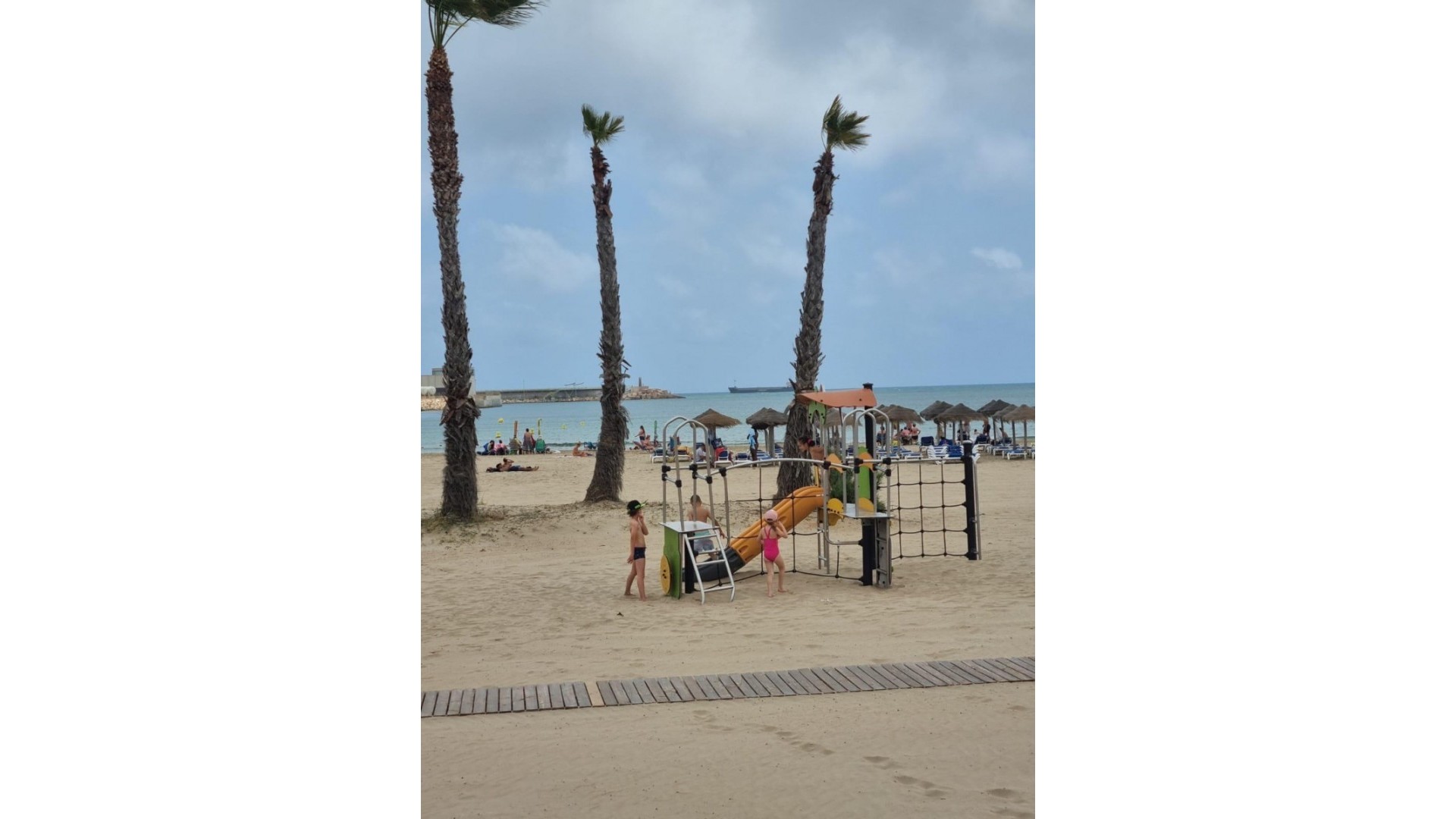 Resale - Wohnung Appartement -
Torrevieja - Playa de los Naufragos