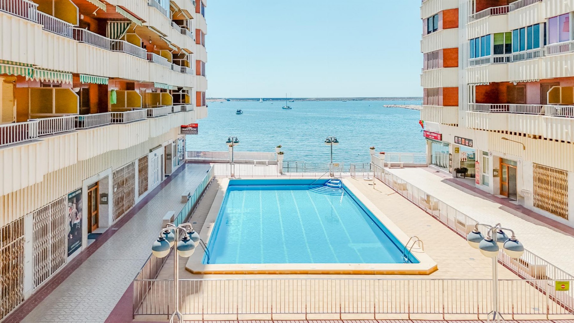 Resale - Wohnung Appartement -
Torrevieja - Playa del Acequión