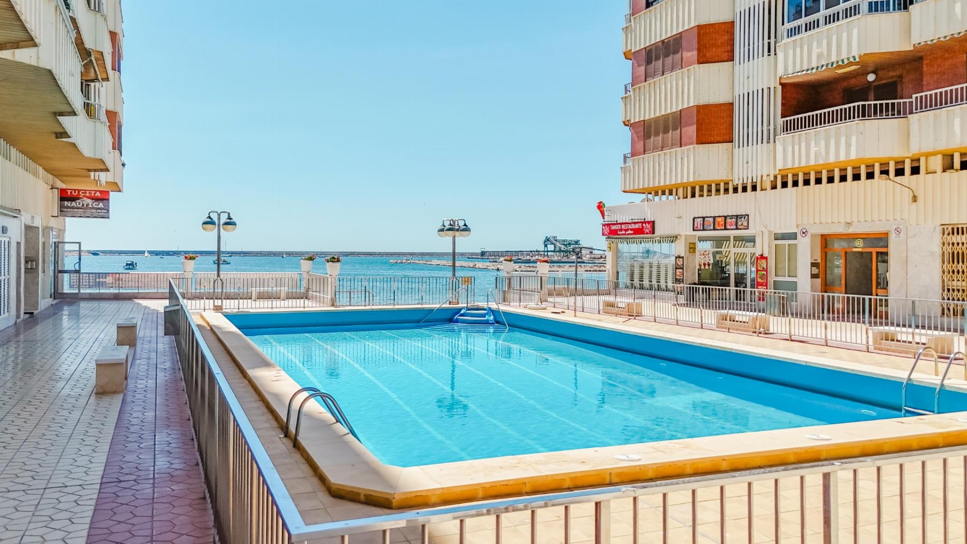 Resale - Wohnung Appartement -
Torrevieja - Playa del Acequión