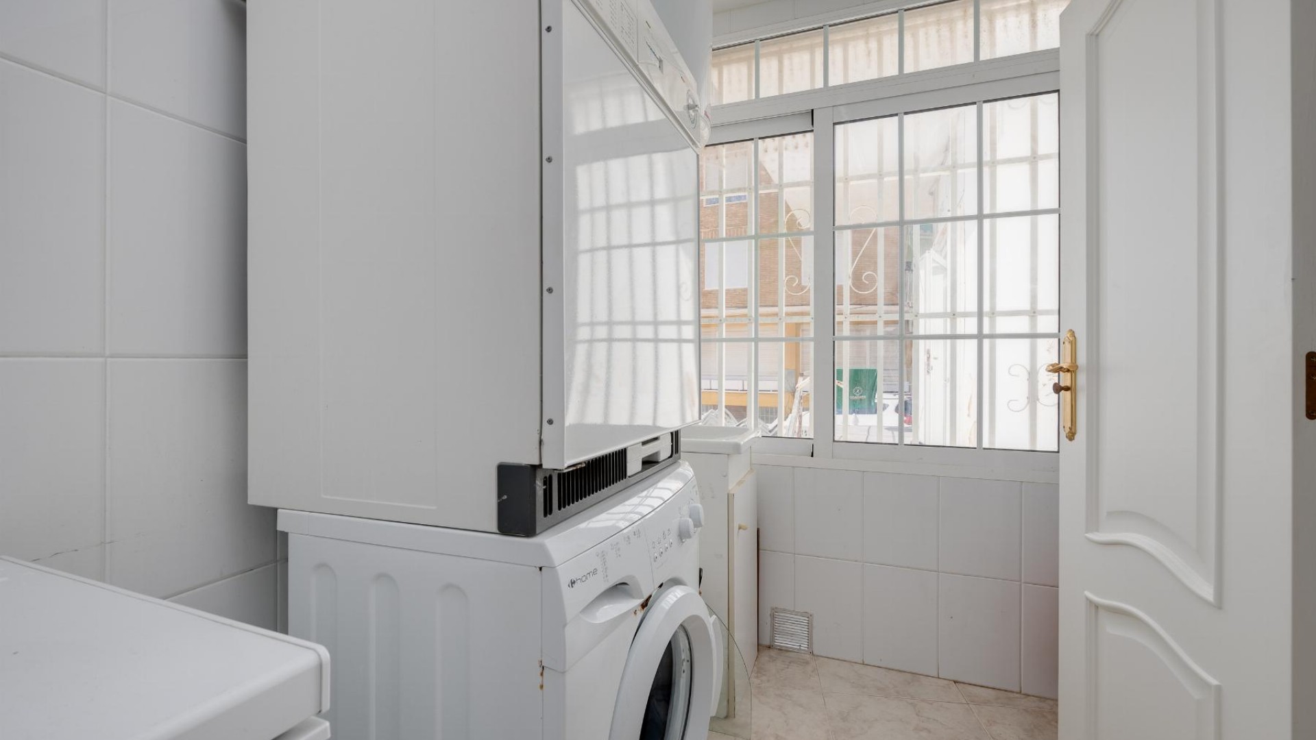 Resale - Wohnung Appartement -
Torrevieja - Playa del Acequión