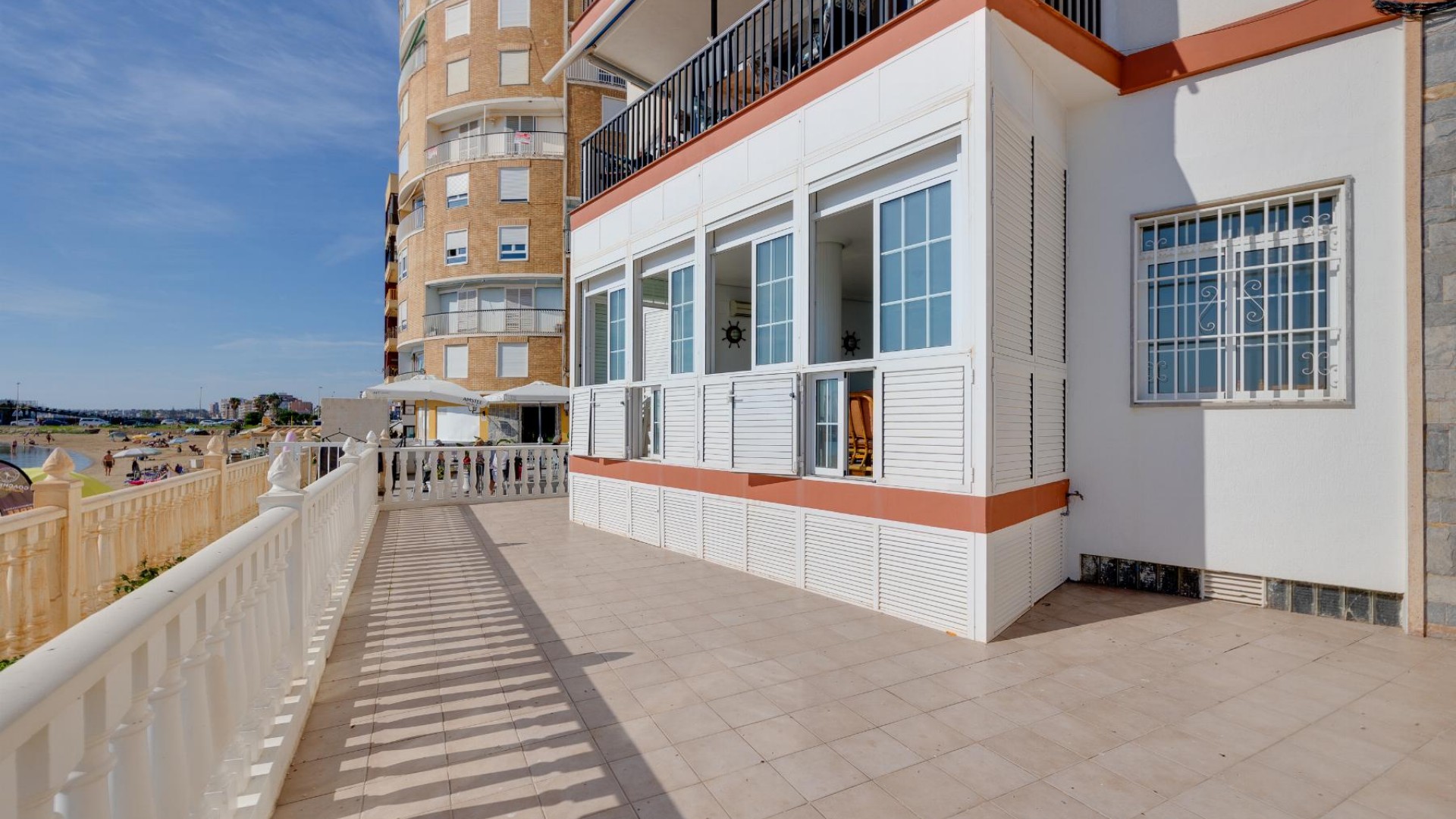 Resale - Wohnung Appartement -
Torrevieja - Playa del Acequión