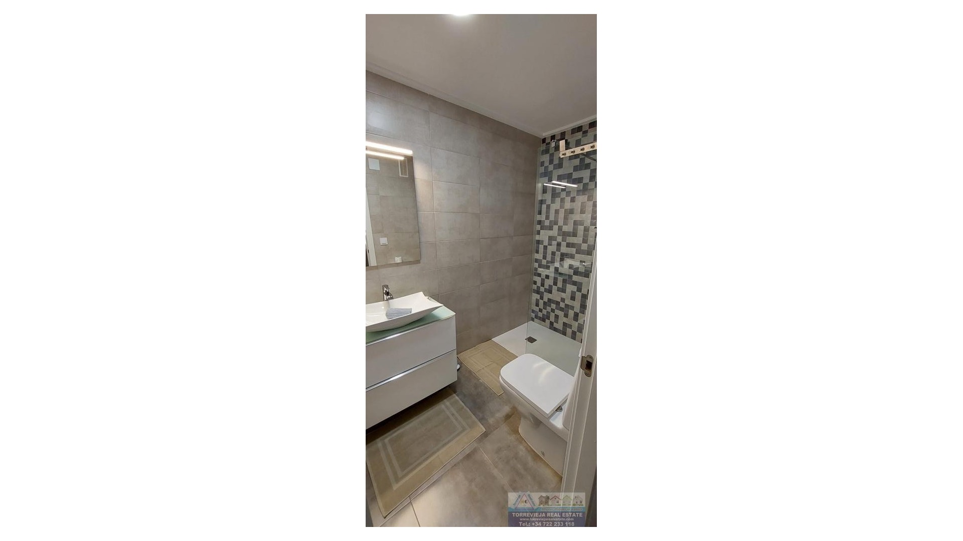 Resale - Wohnung Appartement -
Torrevieja - Playa del Acequión