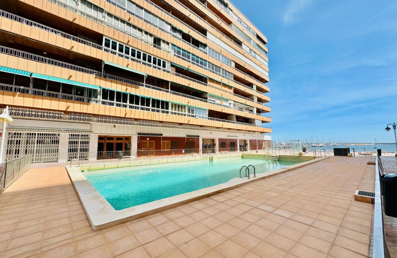 Resale - Wohnung Appartement -
Torrevieja - Playa del Acequión