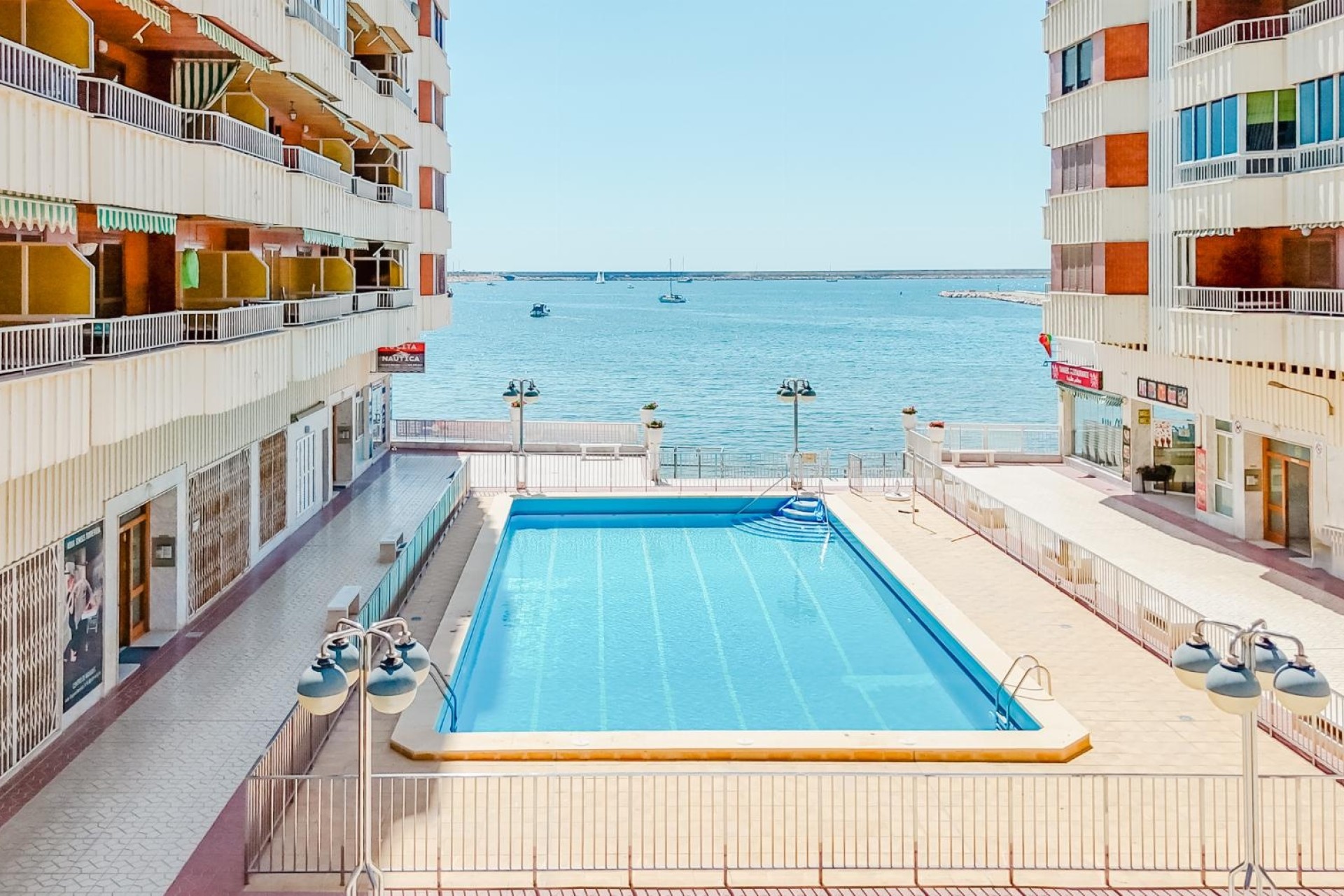 Resale - Wohnung / Appartement -
Torrevieja - Playa del Acequión