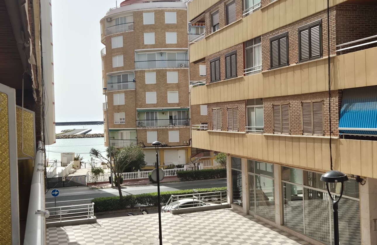 Resale - Wohnung / Appartement -
Torrevieja - Playa del Acequión
