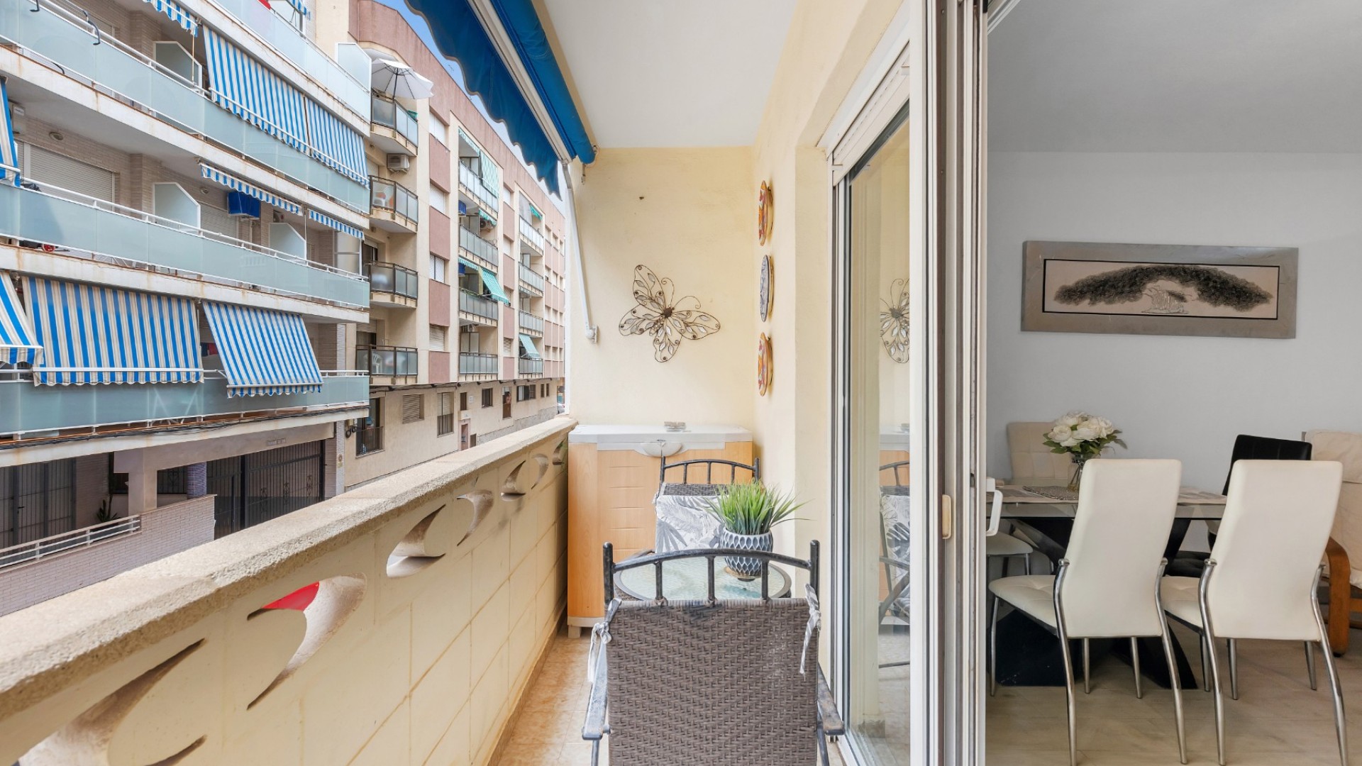 Resale - Wohnung Appartement -
Torrevieja - Playa del Cura