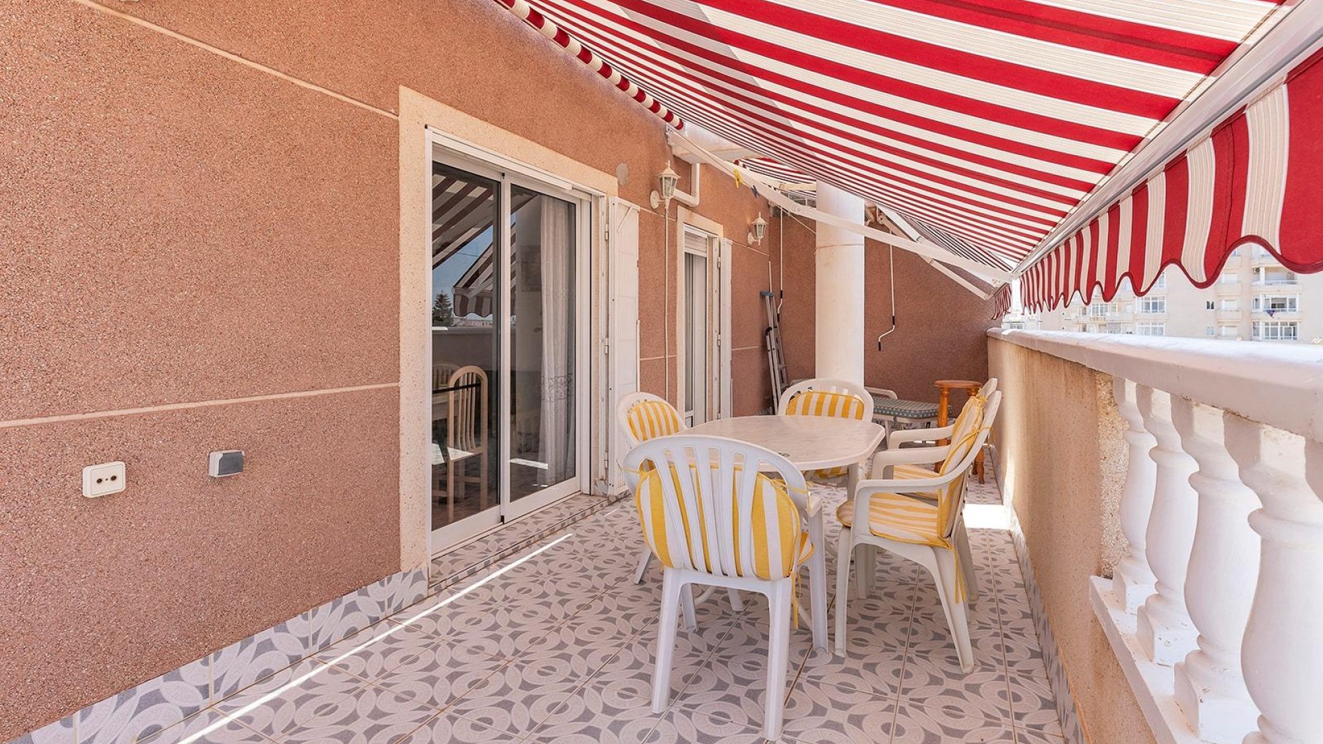 Resale - Wohnung Appartement -
Torrevieja - Playa del cura
