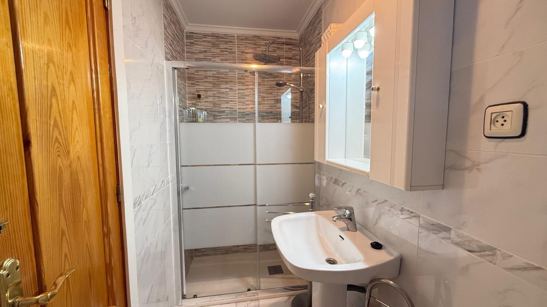 Resale - Wohnung Appartement -
Torrevieja - Playa del Cura