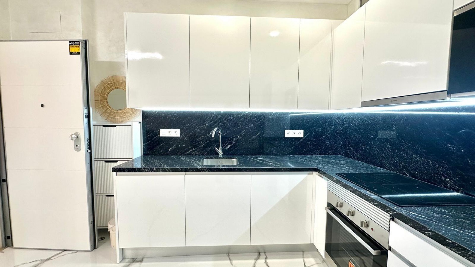 Resale - Wohnung Appartement -
Torrevieja - Playa del cura