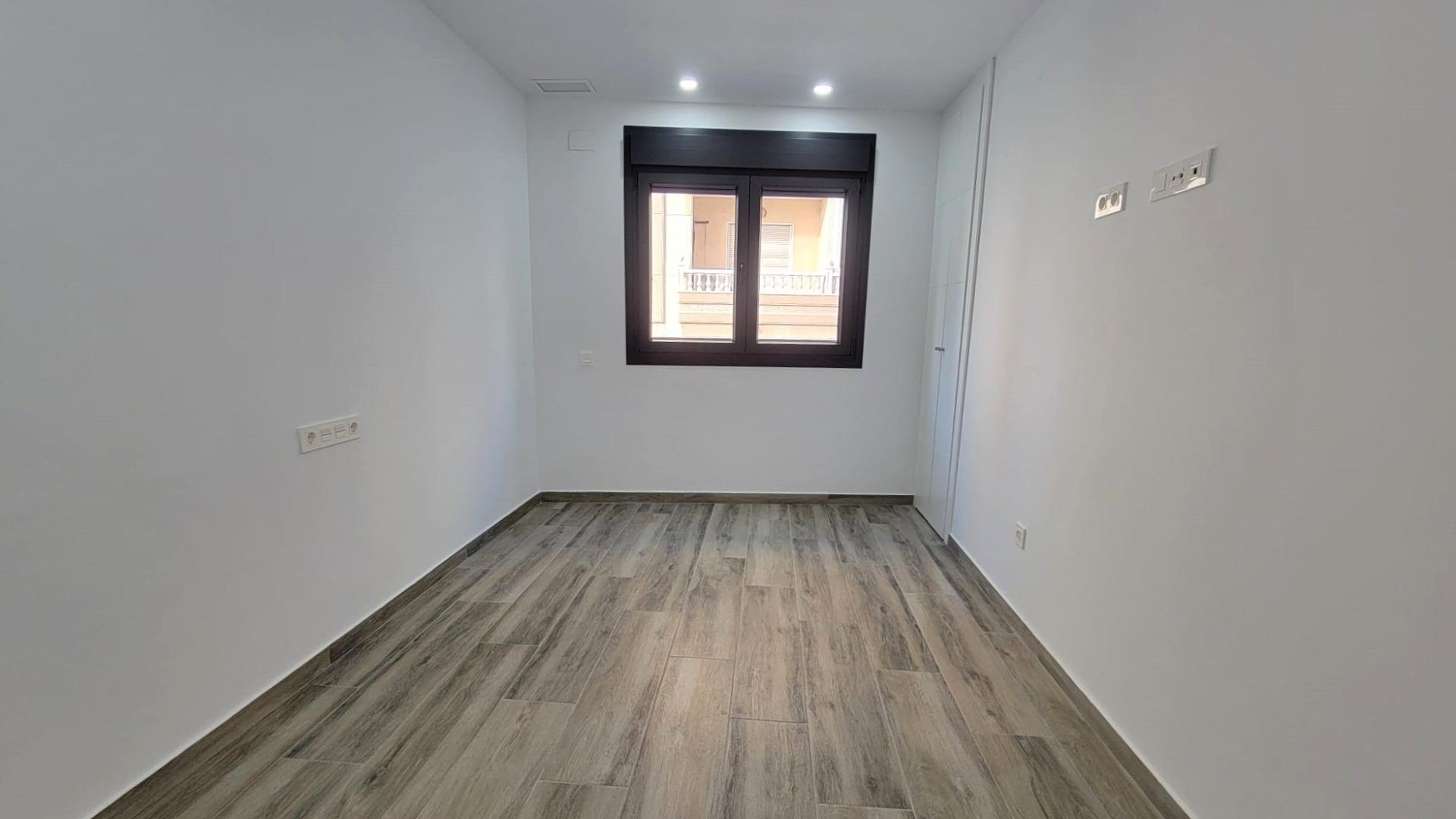 Resale - Wohnung Appartement -
Torrevieja - Playa del Cura