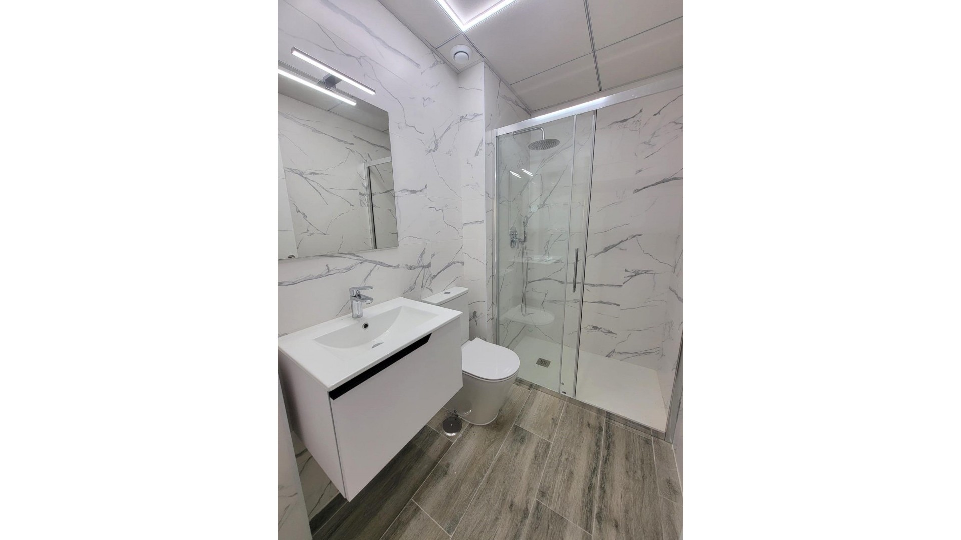 Resale - Wohnung Appartement -
Torrevieja - Playa del Cura