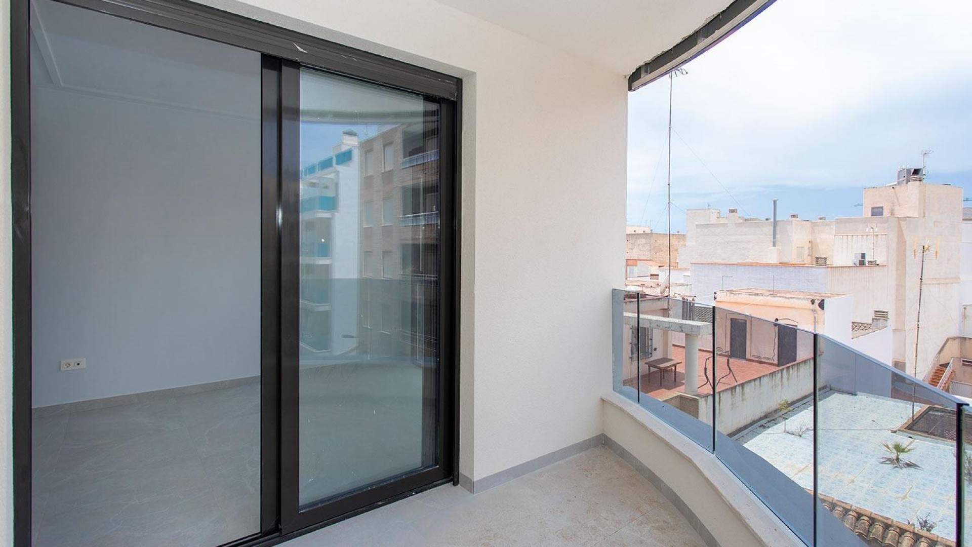 Resale - Wohnung Appartement -
Torrevieja - Playa del Cura