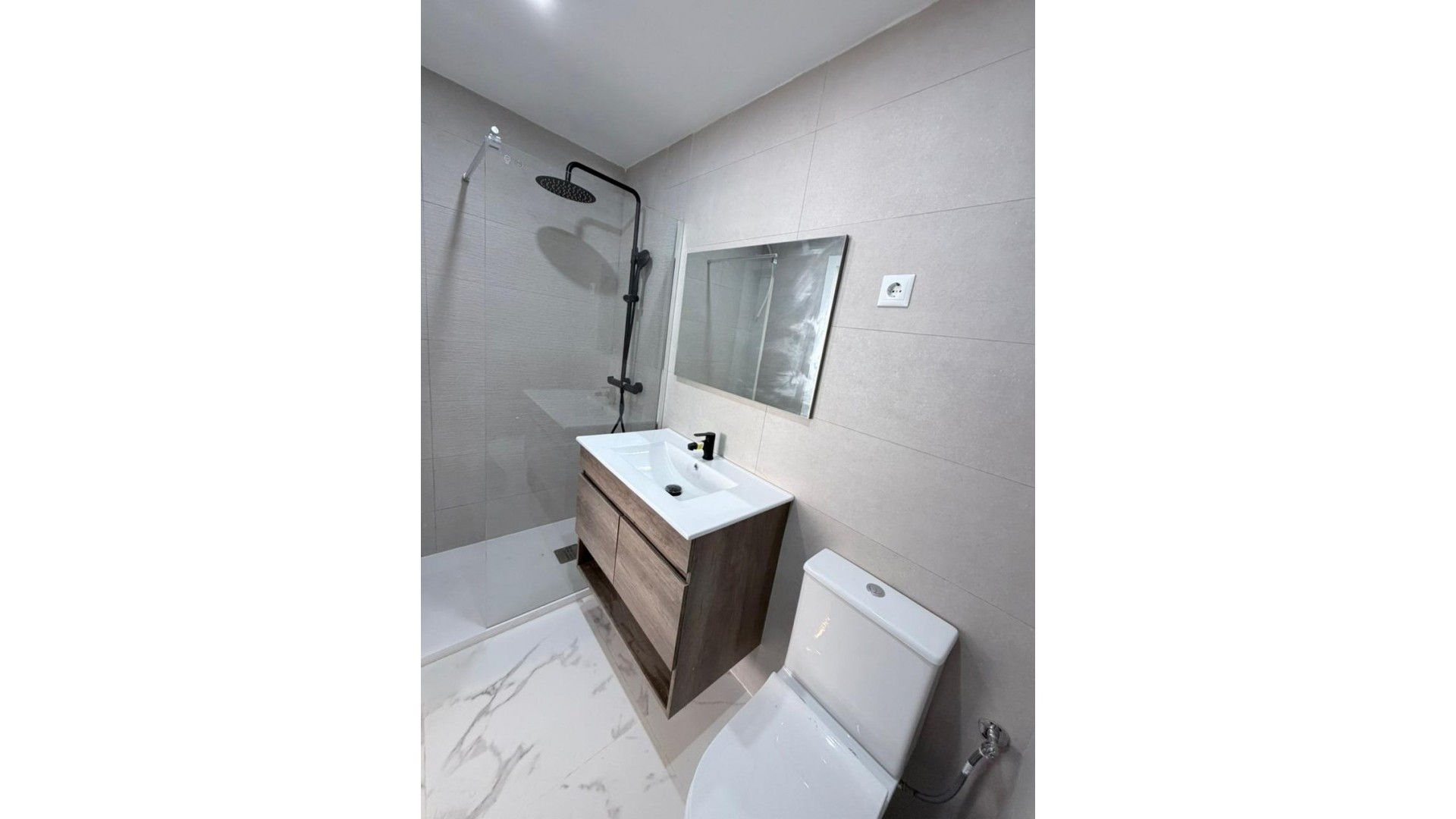 Resale - Wohnung Appartement -
Torrevieja - Playa del cura