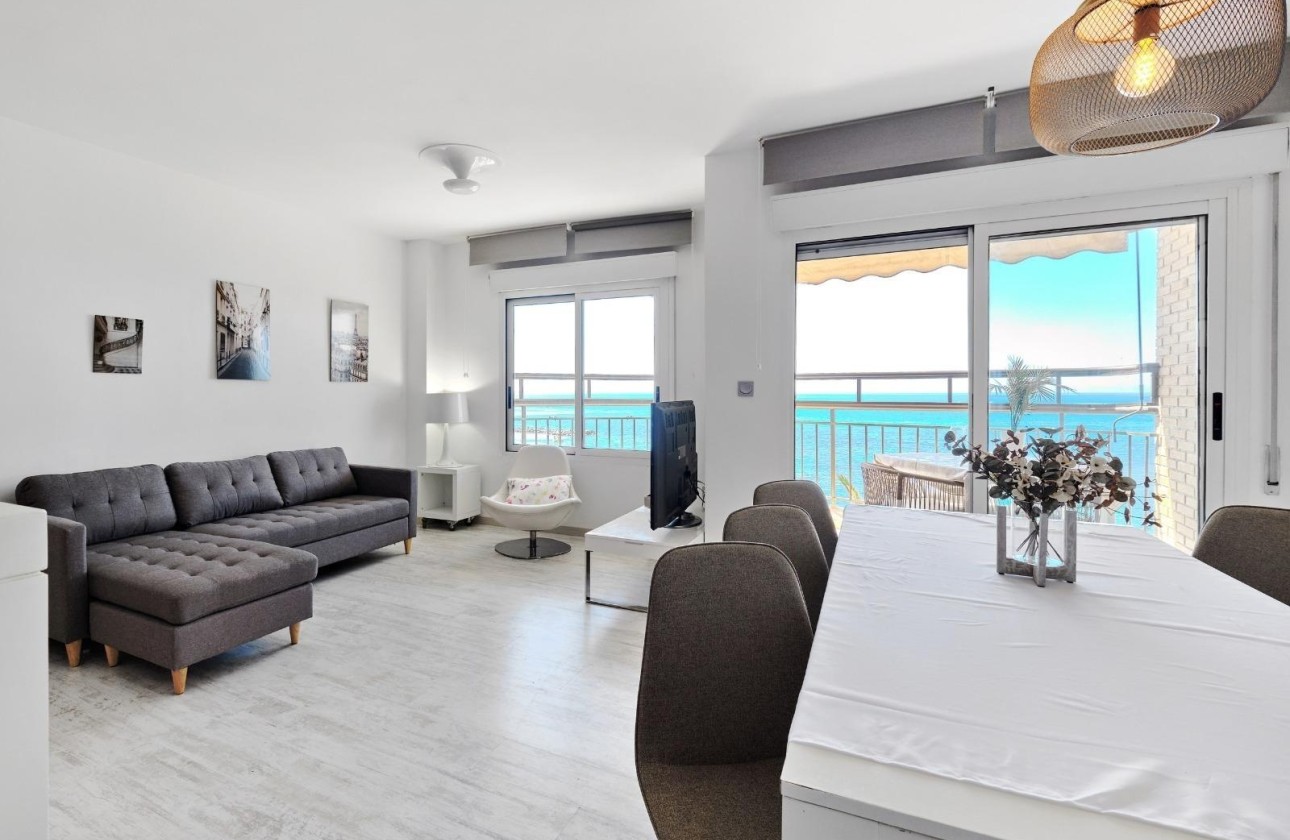 Resale - Wohnung Appartement -
Torrevieja - Playa del Cura