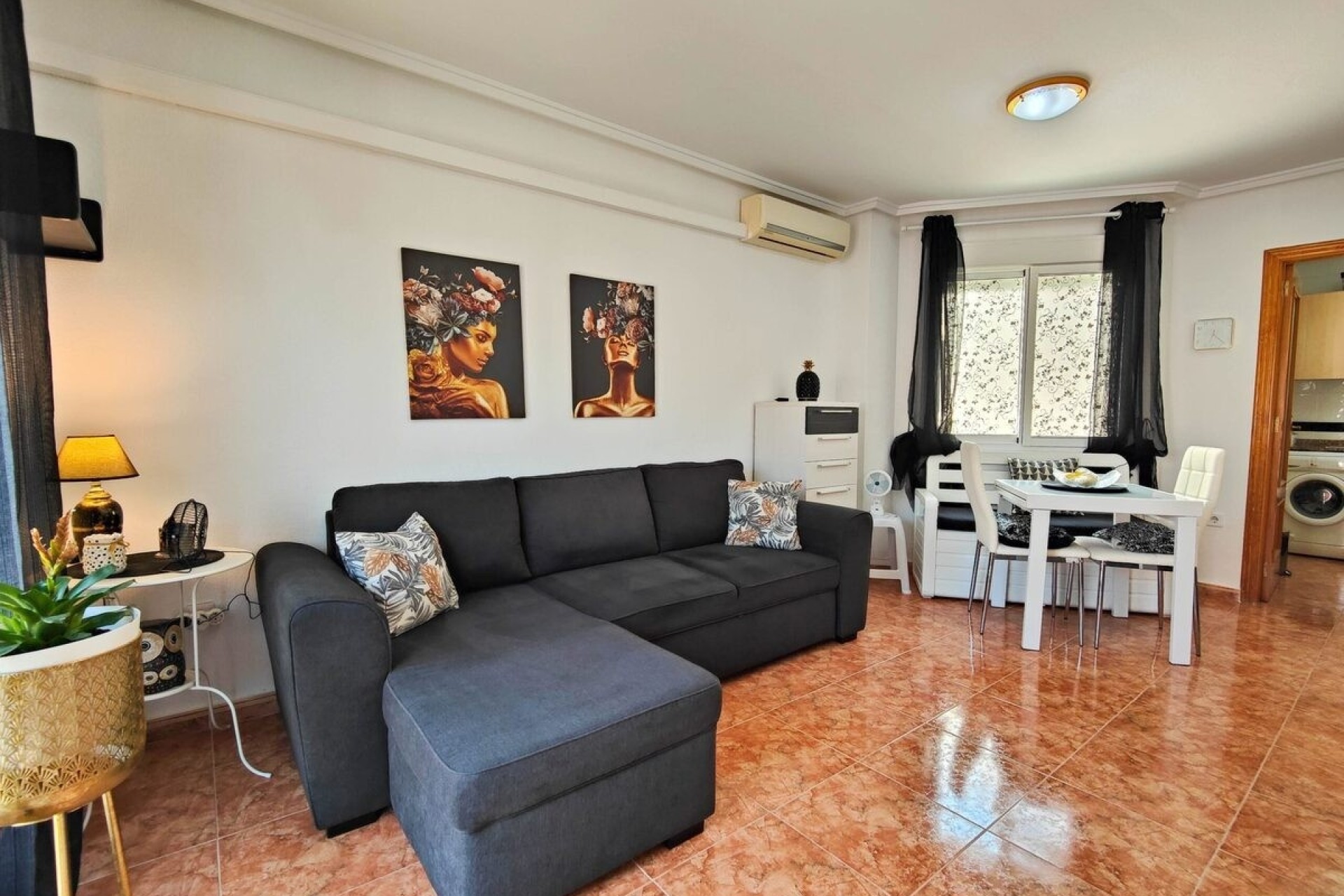 Resale - Wohnung / Appartement -
Torrevieja - Playa del Cura