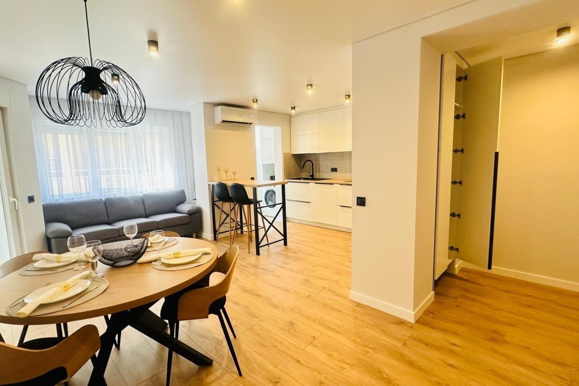 Resale - Wohnung / Appartement -
Torrevieja - Playa del Cura
