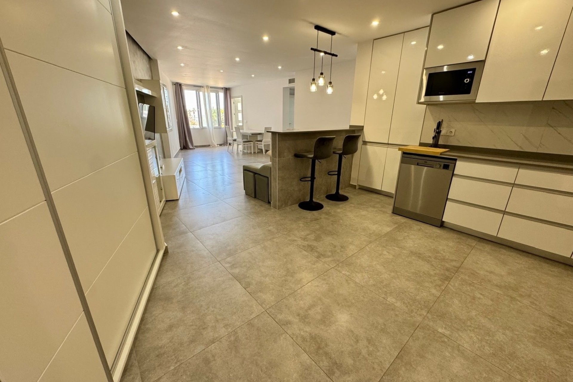 Resale - Wohnung / Appartement -
Torrevieja - Puerto Deportivo