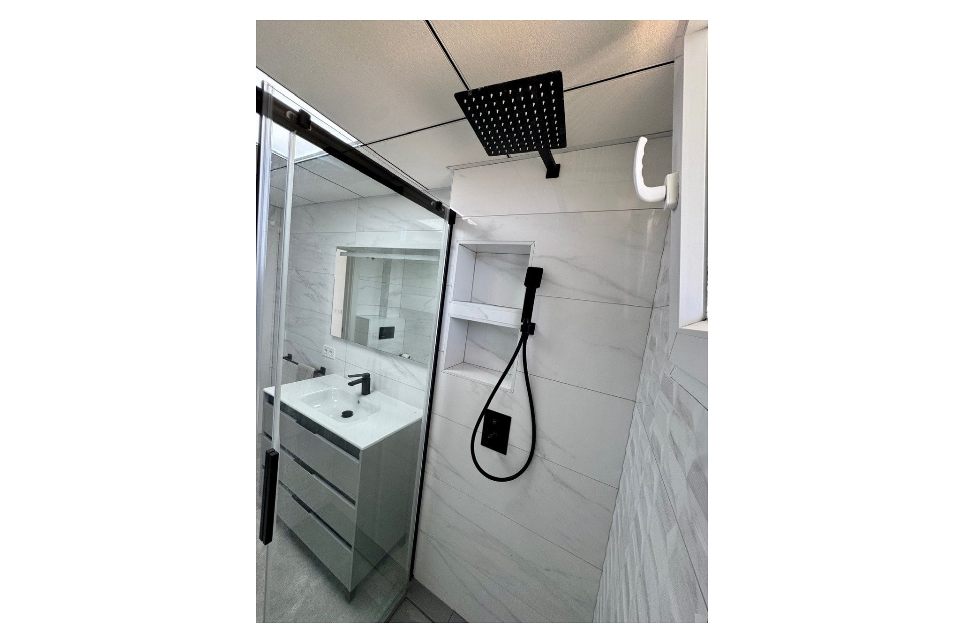 Resale - Wohnung / Appartement -
Torrevieja - Puerto Deportivo