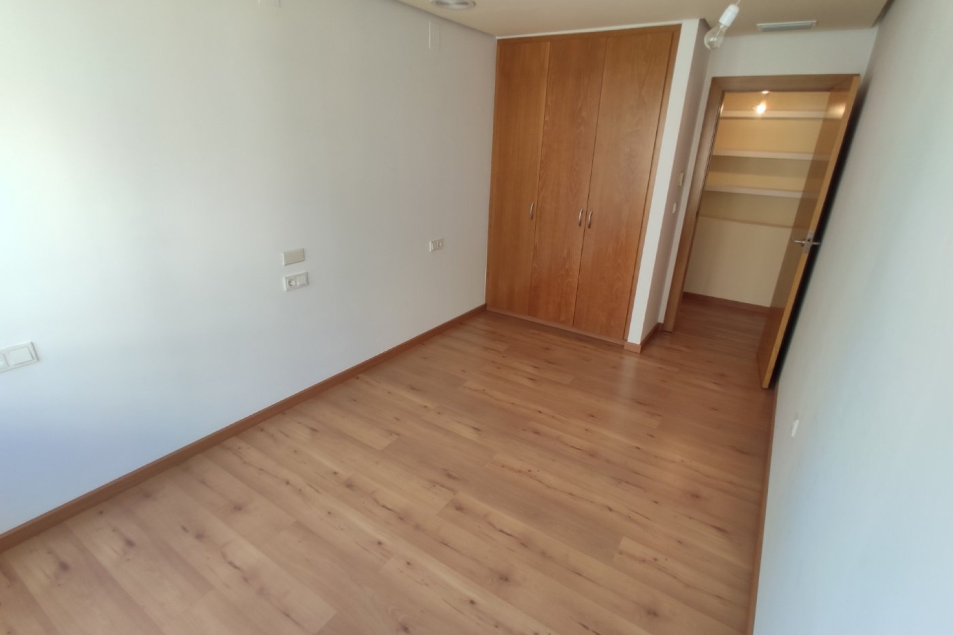 Resale - Wohnung / Appartement -
Torrevieja - Puerto