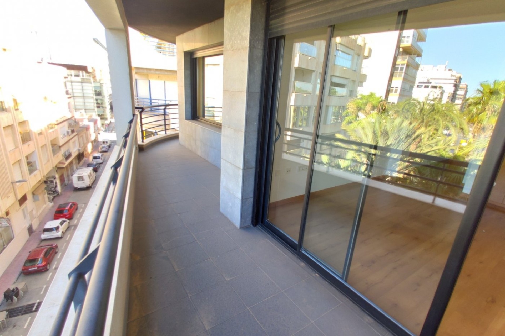 Resale - Wohnung / Appartement -
Torrevieja - Puerto
