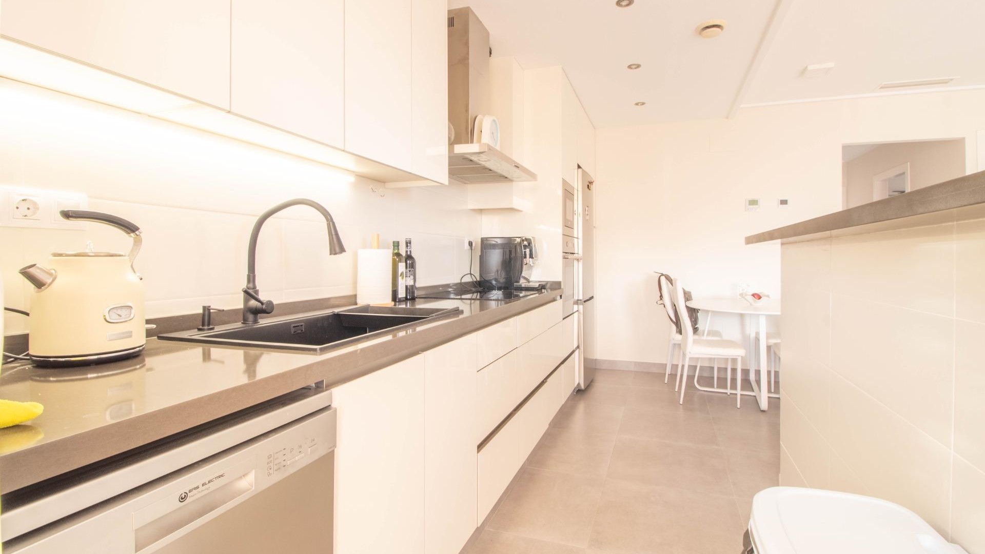 Resale - Wohnung Appartement -
Torrevieja - Punta prima